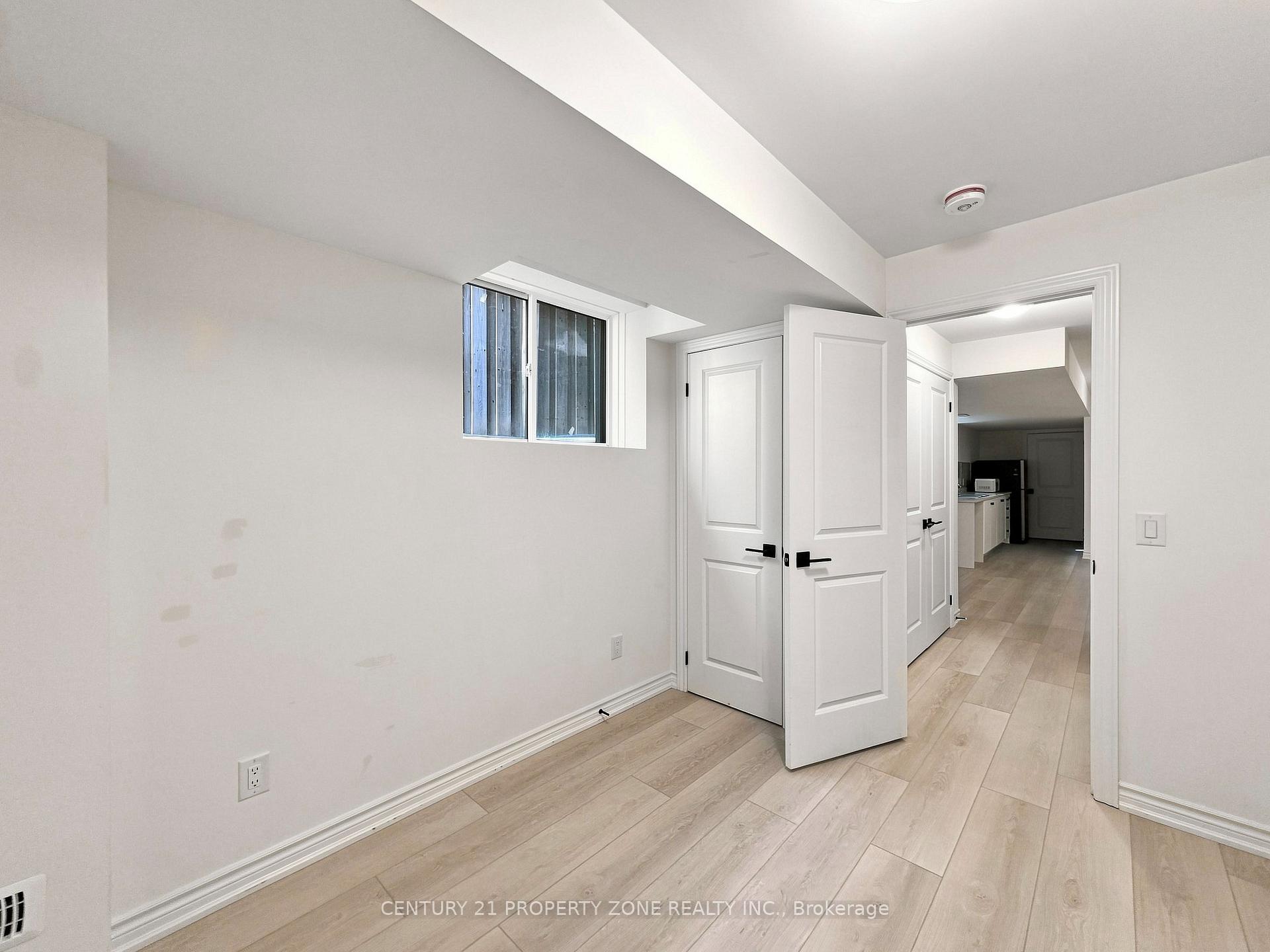 Photo 24 of 102 Cadillac Crescent, Brampton, Fletcher's Meadow — HOMEH
