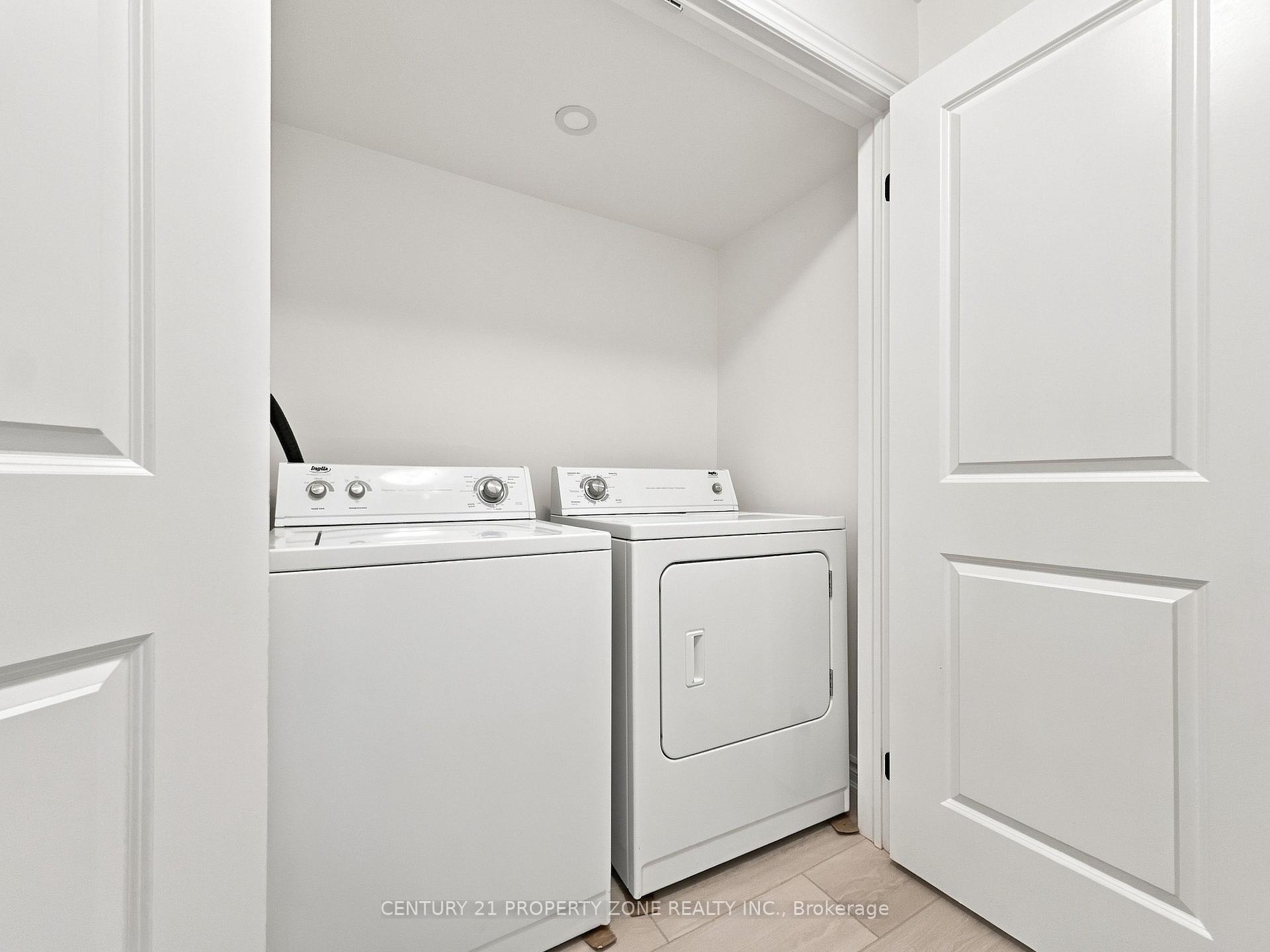 Photo 25 of 102 Cadillac Crescent, Brampton, Fletcher's Meadow — HOMEH