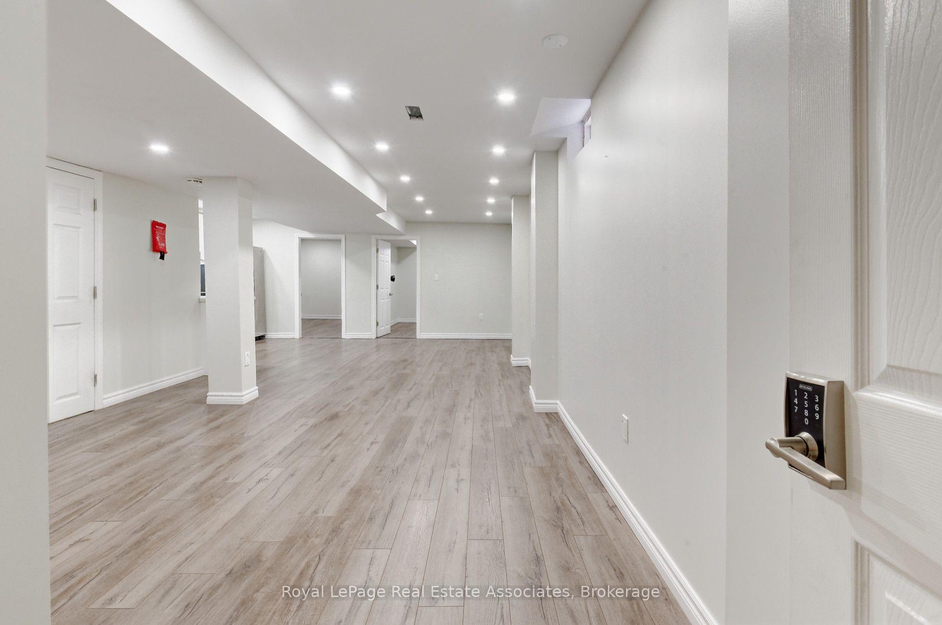 Photo 7 of Unit Lower, 41 Greenview Circle, Vaughan, Rural Vaughan — HOMEH