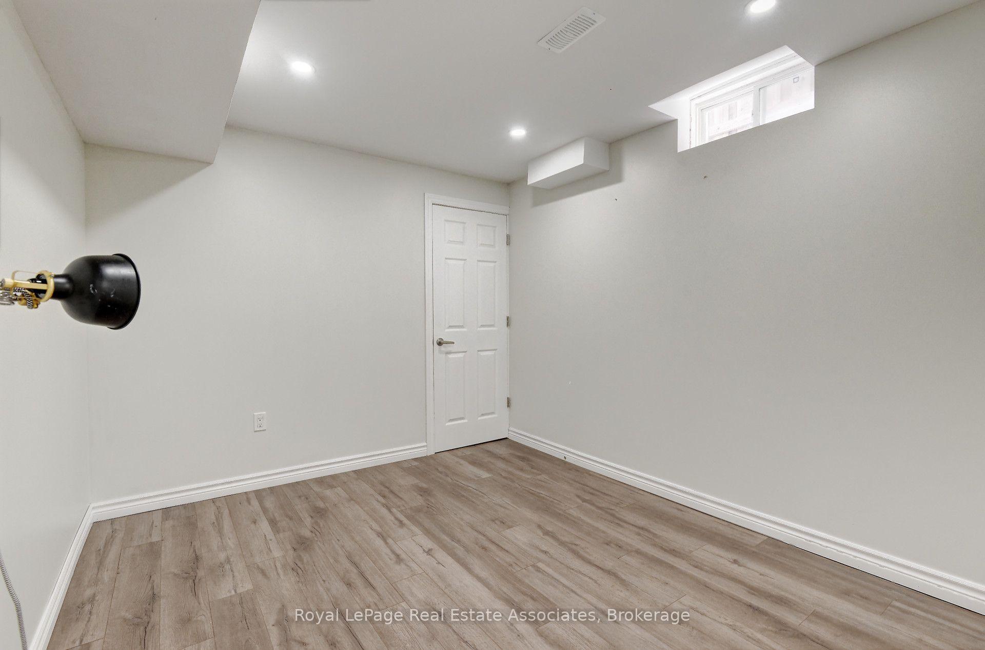 Photo 16 of Unit Lower, 41 Greenview Circle, Vaughan, Rural Vaughan — HOMEH