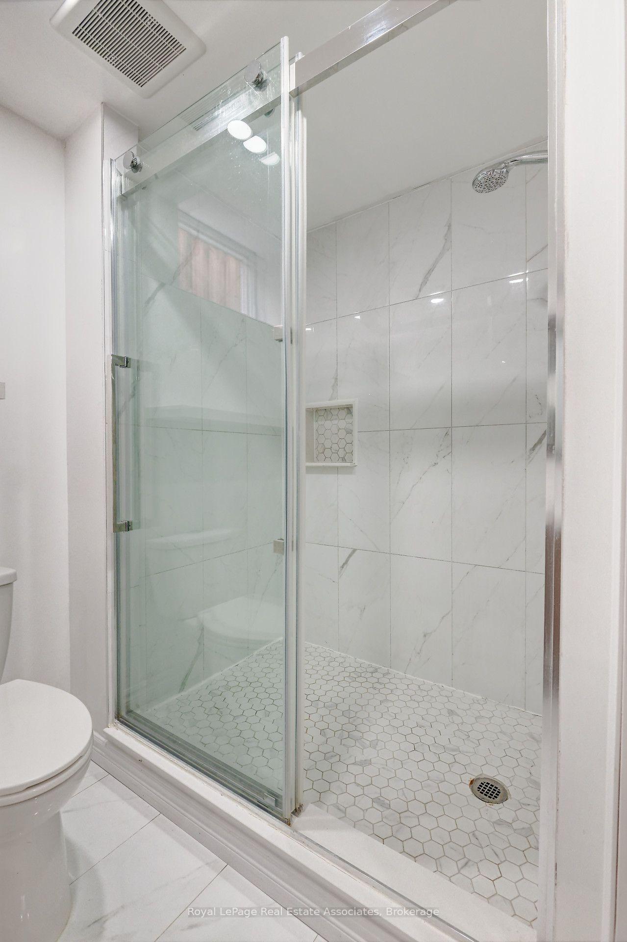 Photo 22 of Unit Lower, 41 Greenview Circle, Vaughan, Rural Vaughan — HOMEH