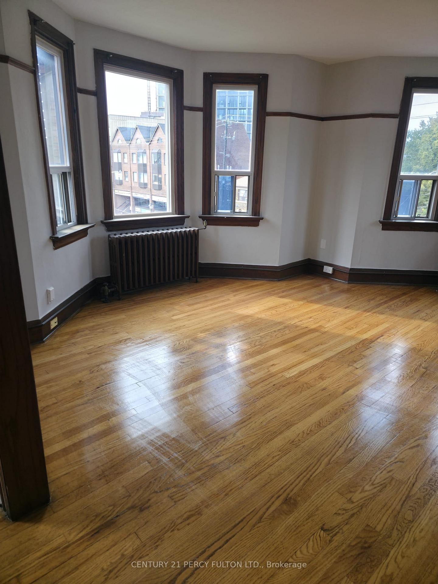 Photo 2 of Unit 15, 35 Jane Street, Toronto, Runnymede-Bloor West Village — HOMEH