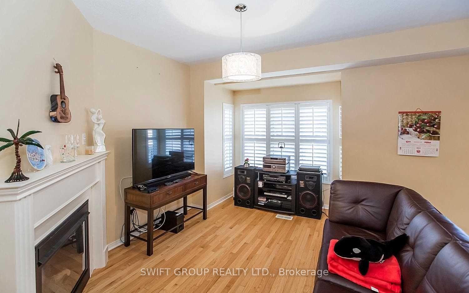 Photo 5 of 92 Checkerberry Crescent, Brampton, Sandringham-Wellington — HOMEH