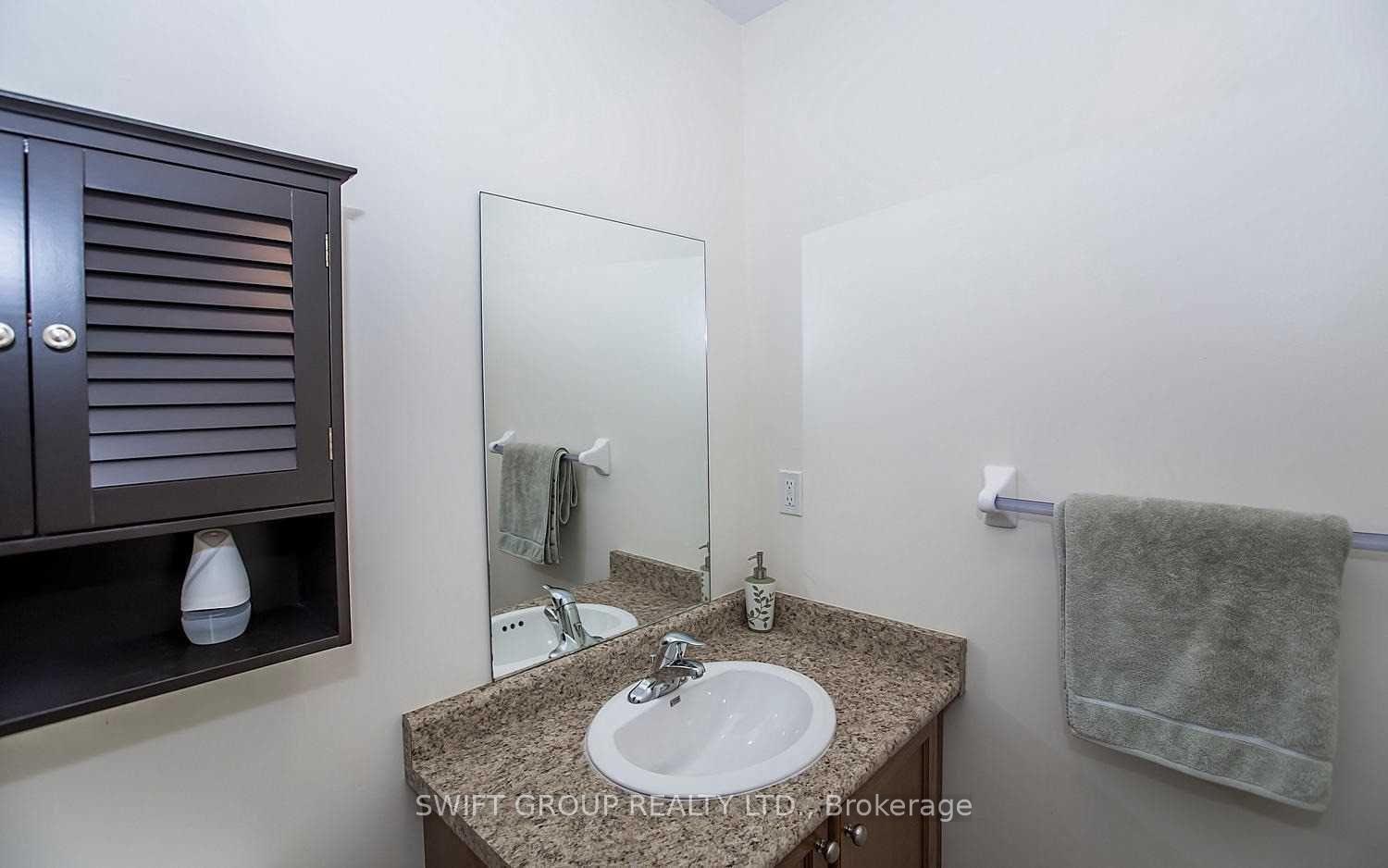 Photo 10 of 92 Checkerberry Crescent, Brampton, Sandringham-Wellington — HOMEH