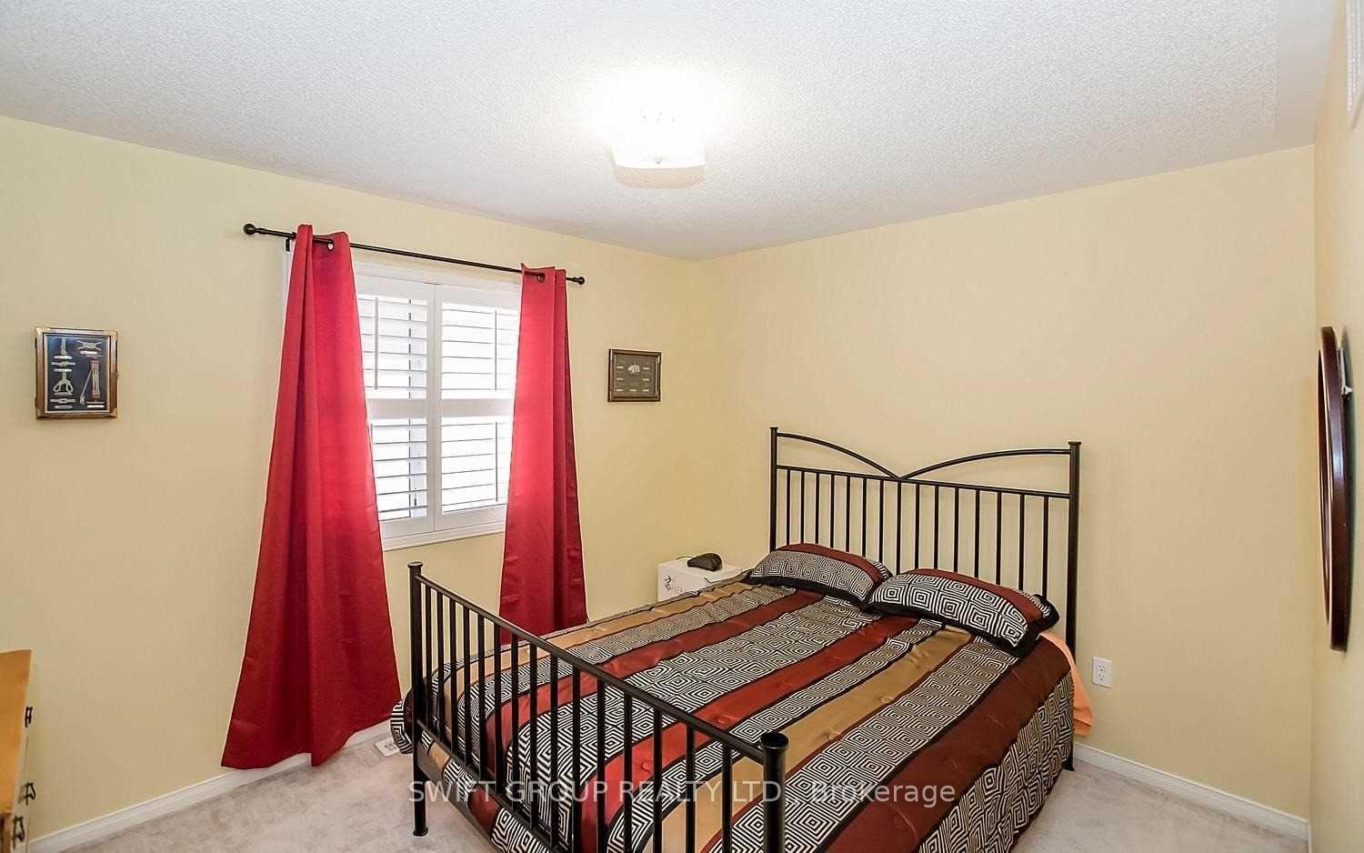 Photo 15 of 92 Checkerberry Crescent, Brampton, Sandringham-Wellington — HOMEH