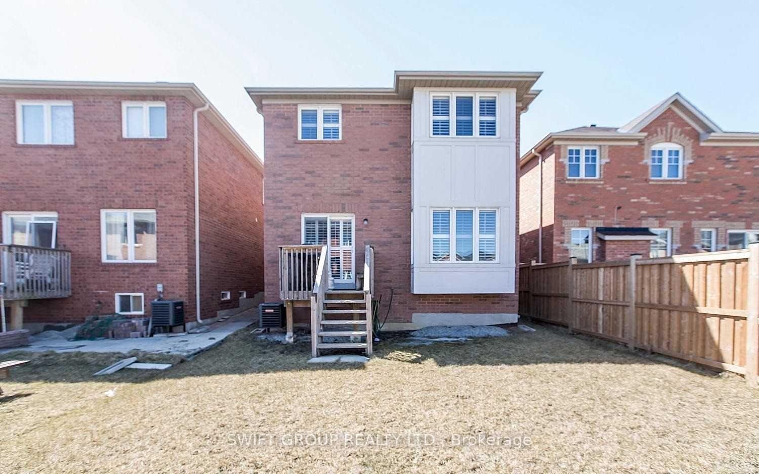 Photo 20 of 92 Checkerberry Crescent, Brampton, Sandringham-Wellington — HOMEH