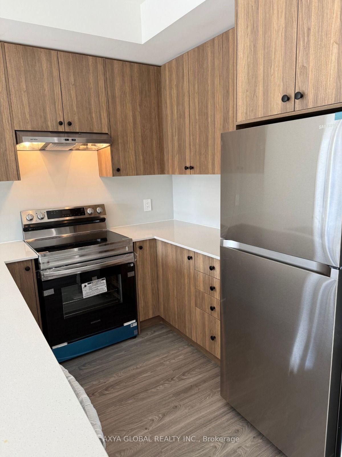 Photo 7 of Unit 18, 10 South Creek Drive, Kitchener, Doon South — HOMEH