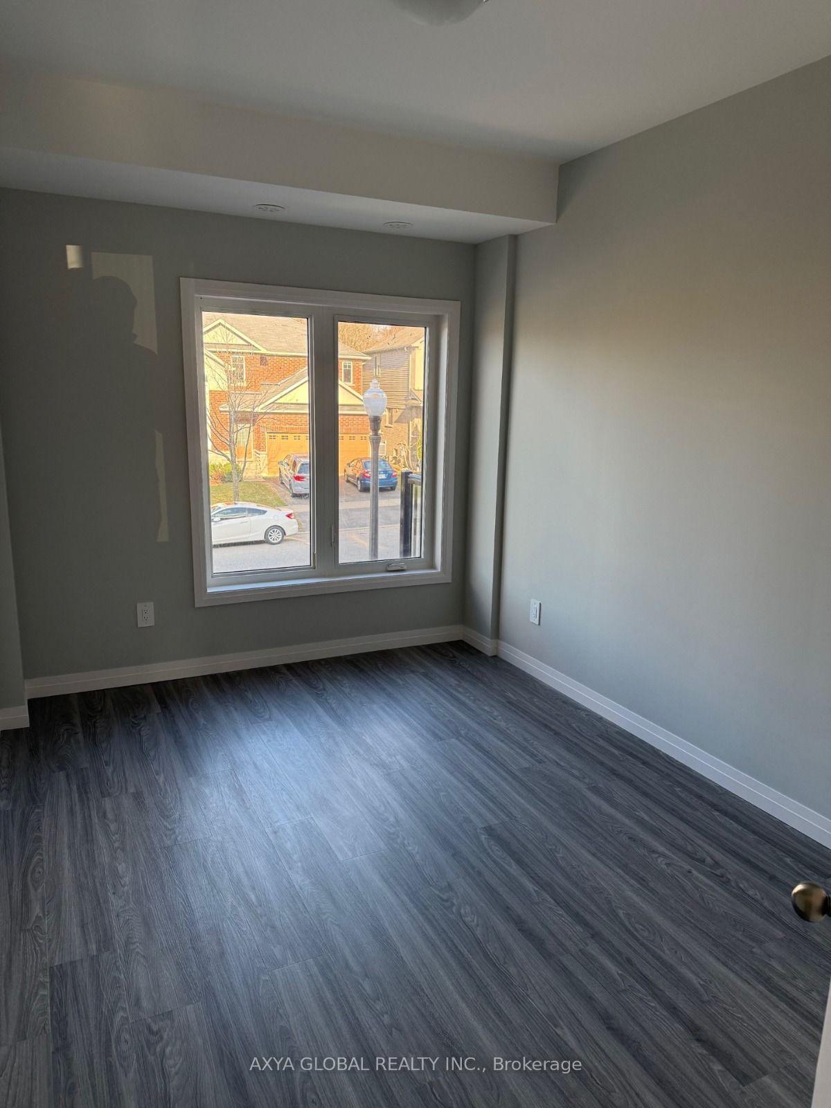 Photo 15 of Unit 18, 10 South Creek Drive, Kitchener, Doon South — HOMEH