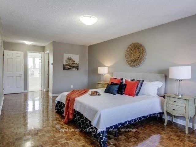 Photo 13 of 76 Dante Court, Vaughan, East Woodbridge — HOMEH