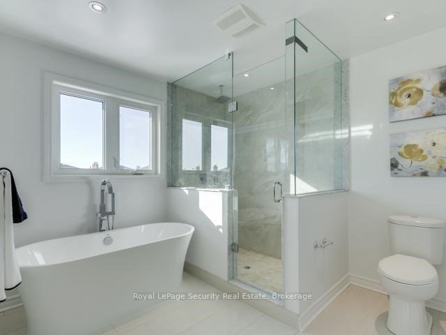 Photo 15 of 76 Dante Court, Vaughan, East Woodbridge — HOMEH