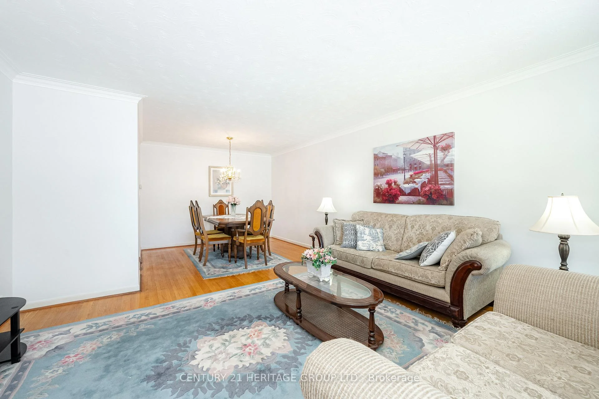 Photo 11 of 37 Gambello Crescent, North York, York University Heights — HOMEH