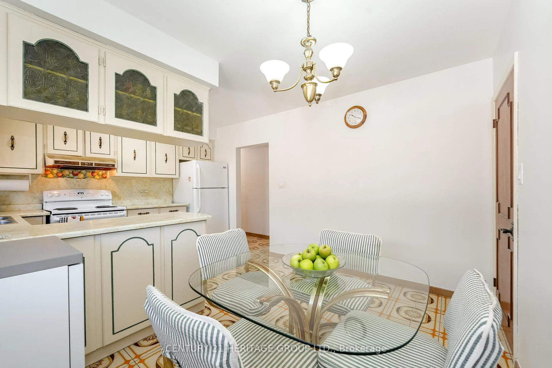 Photo 22 of 37 Gambello Crescent, North York, York University Heights — HOMEH