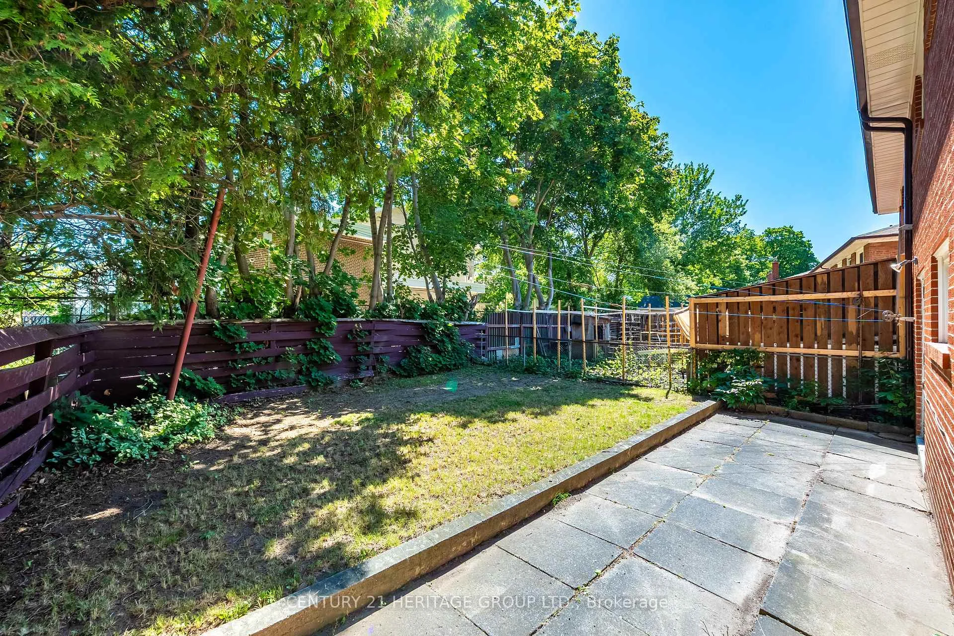 Photo 42 of 37 Gambello Crescent, North York, York University Heights — HOMEH