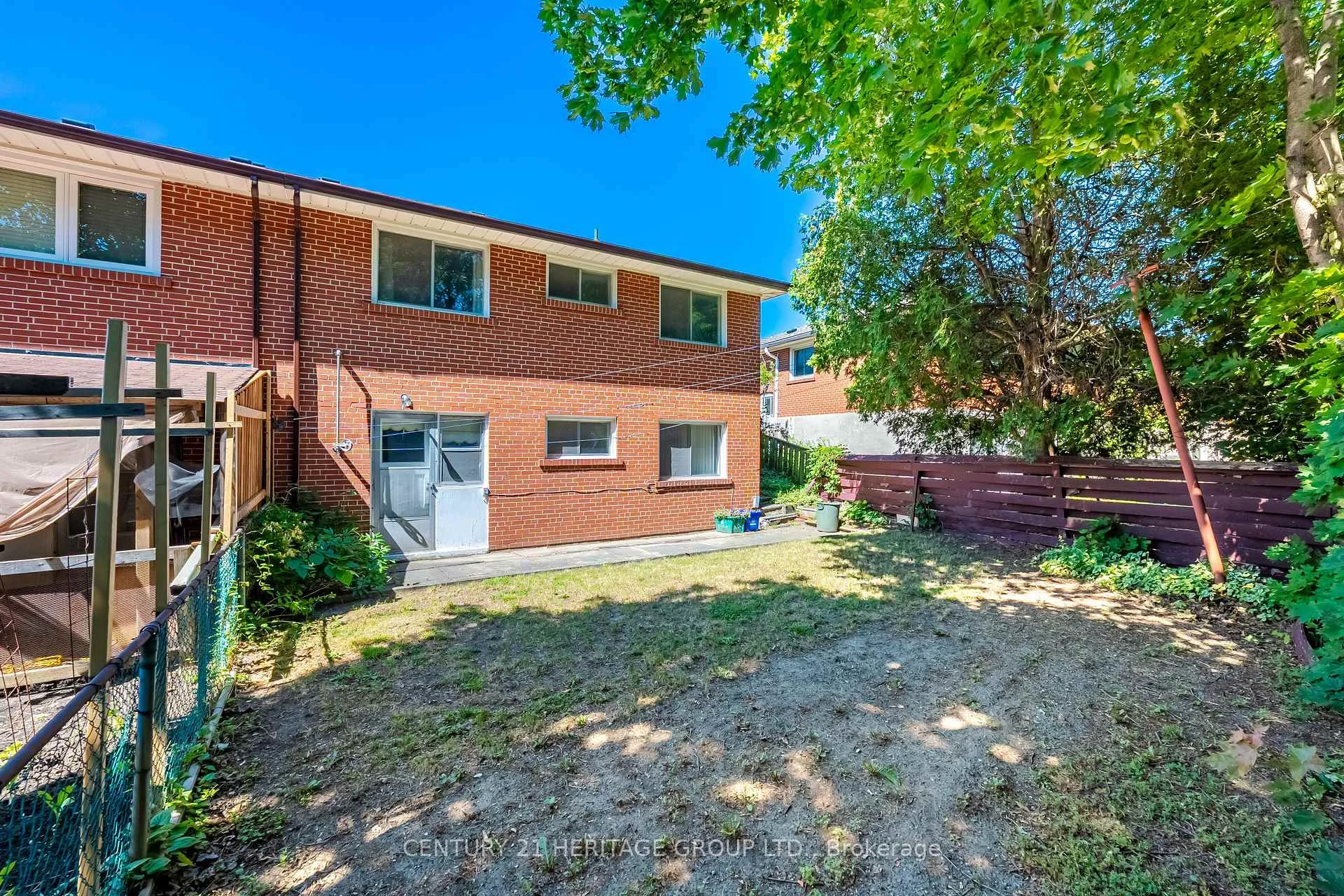 Photo 44 of 37 Gambello Crescent, North York, York University Heights — HOMEH