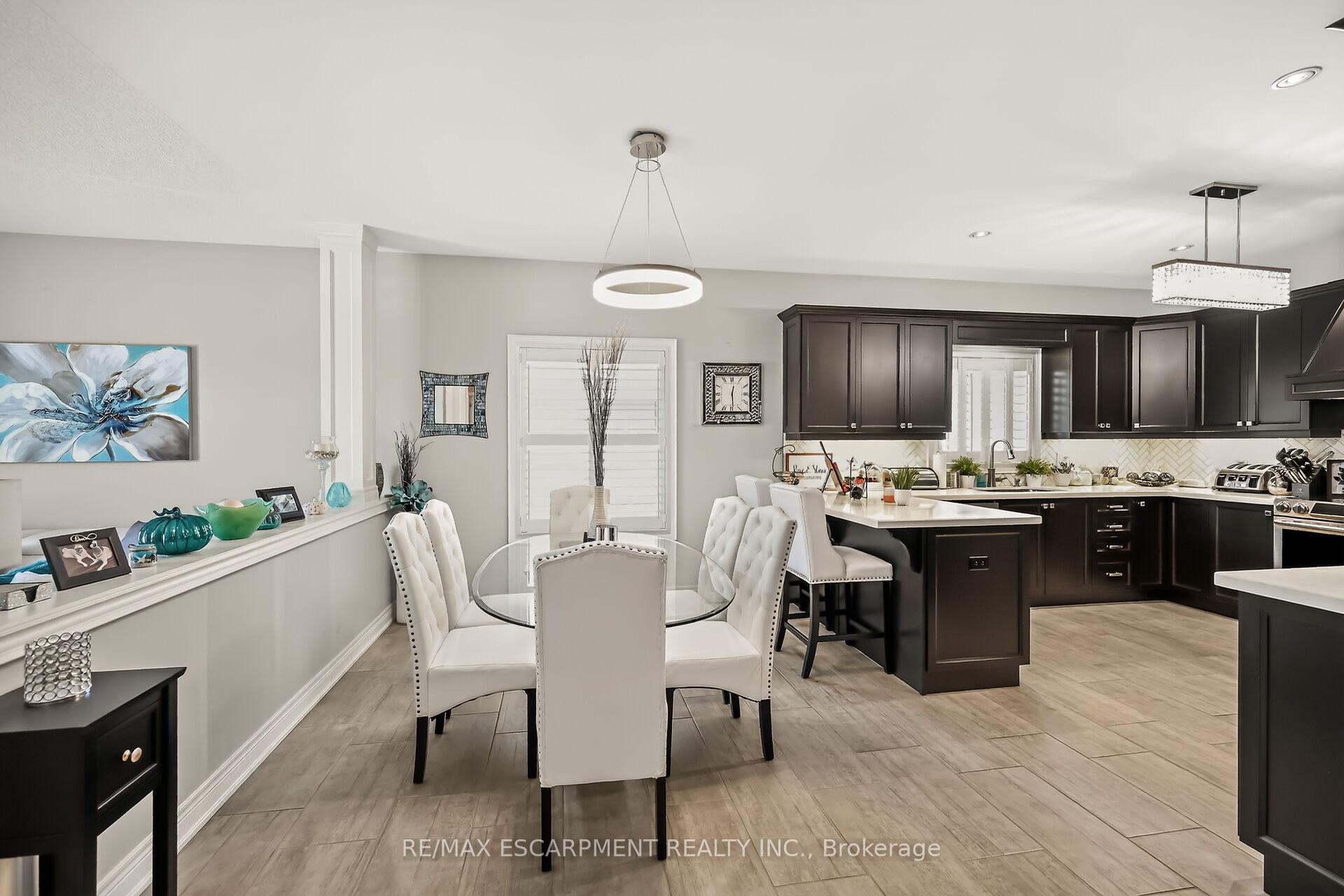 Photo 8 of 8165 Twenty Road E, Hamilton, Rural Glanbrook — HOMEH