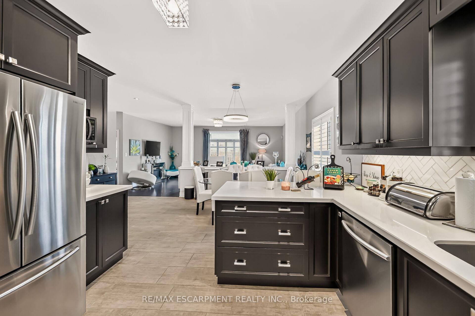Photo 12 of 8165 Twenty Road E, Hamilton, Rural Glanbrook — HOMEH