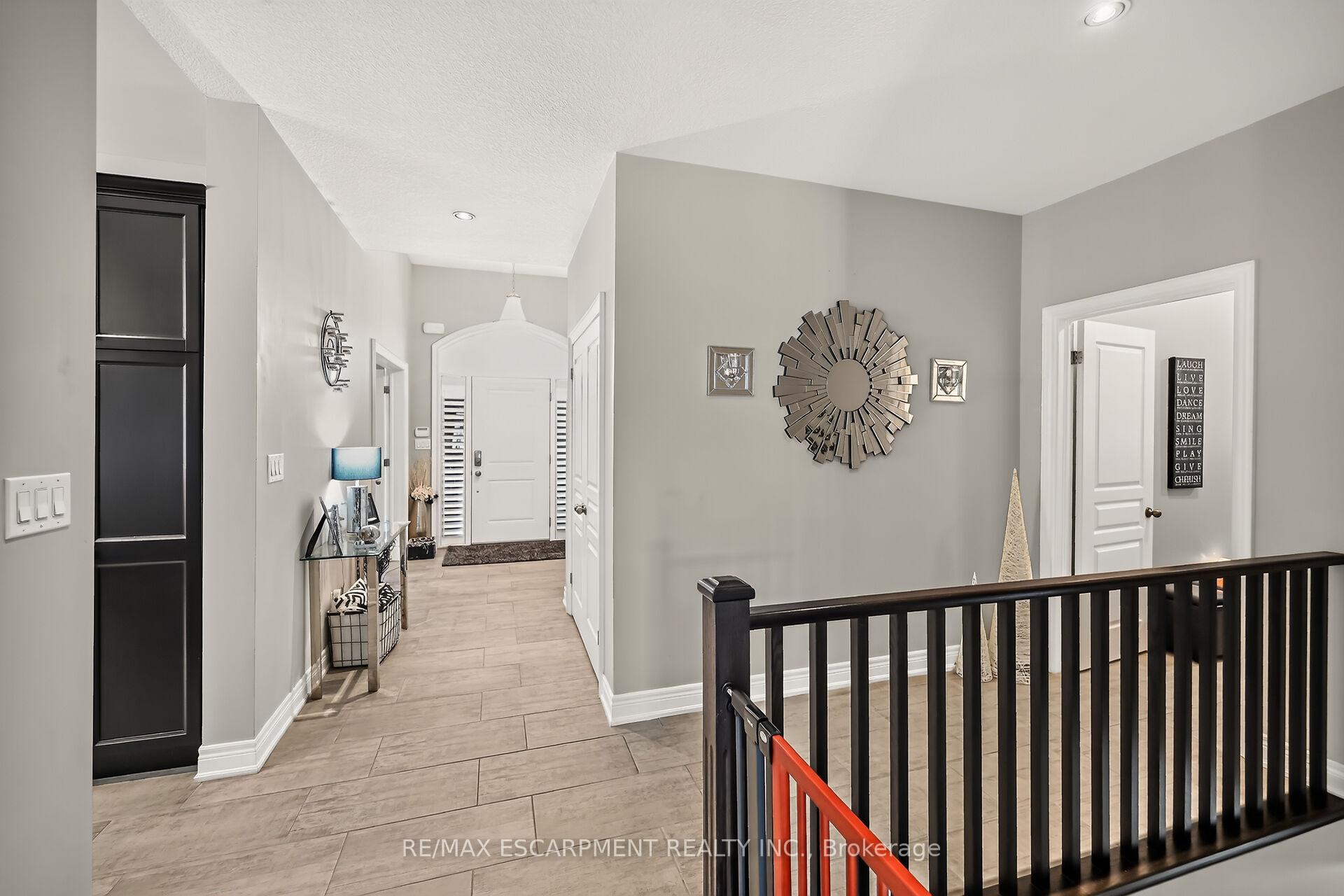 Photo 25 of 8165 Twenty Road E, Hamilton, Rural Glanbrook — HOMEH