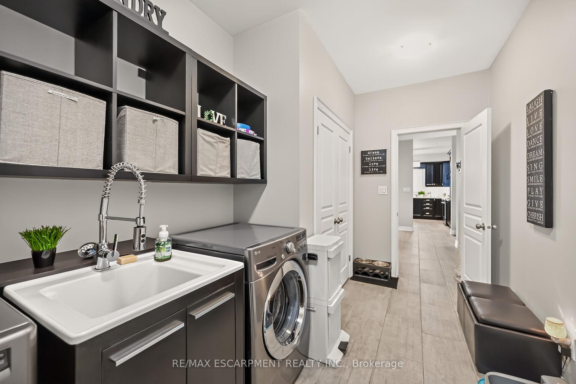 Photo 27 of 8165 Twenty Road E, Hamilton, Rural Glanbrook — HOMEH