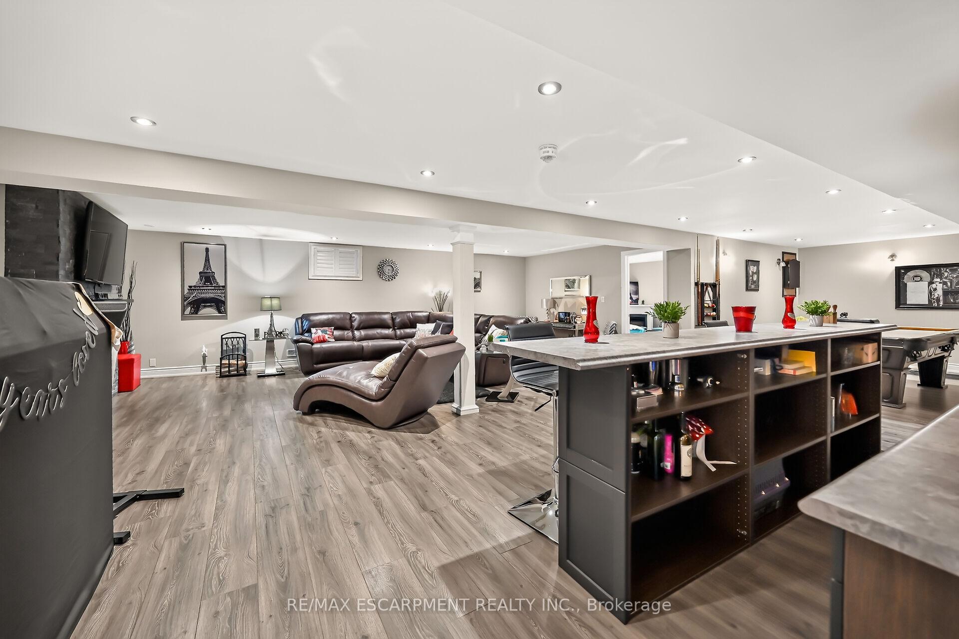 Photo 29 of 8165 Twenty Road E, Hamilton, Rural Glanbrook — HOMEH