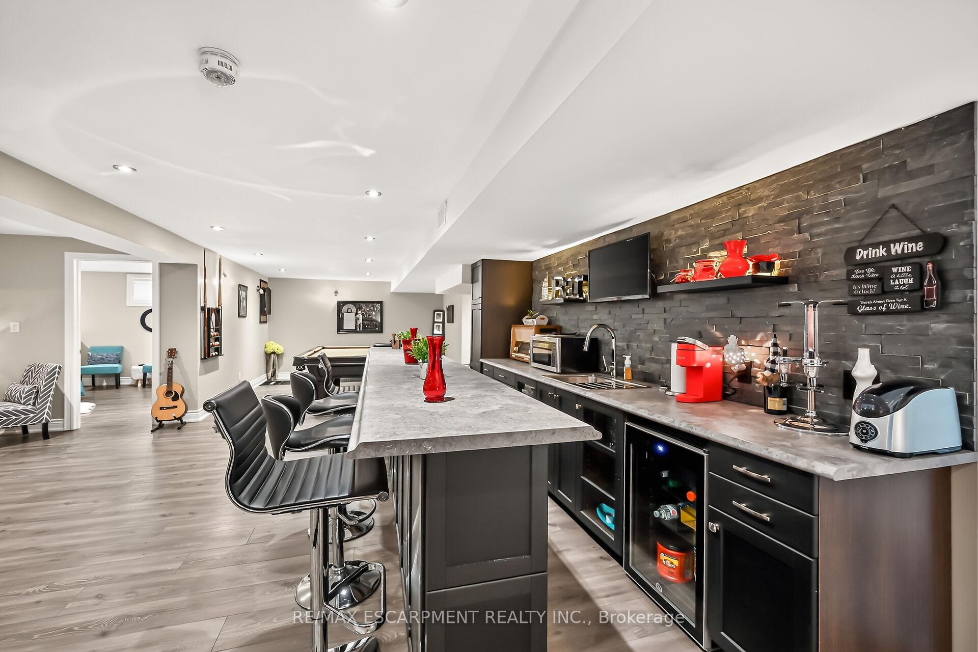 Photo 30 of 8165 Twenty Road E, Hamilton, Rural Glanbrook — HOMEH