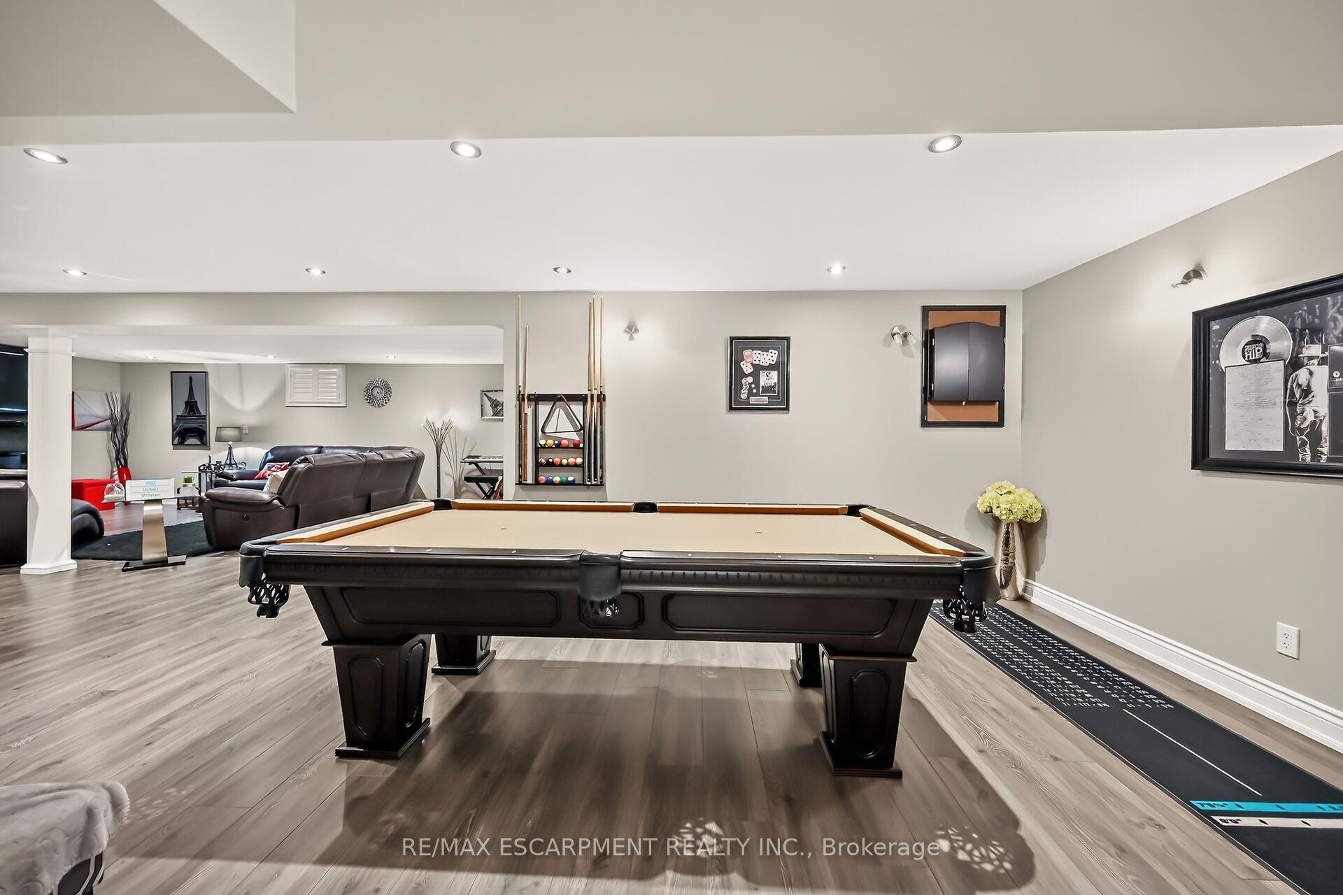 Photo 35 of 8165 Twenty Road E, Hamilton, Rural Glanbrook — HOMEH