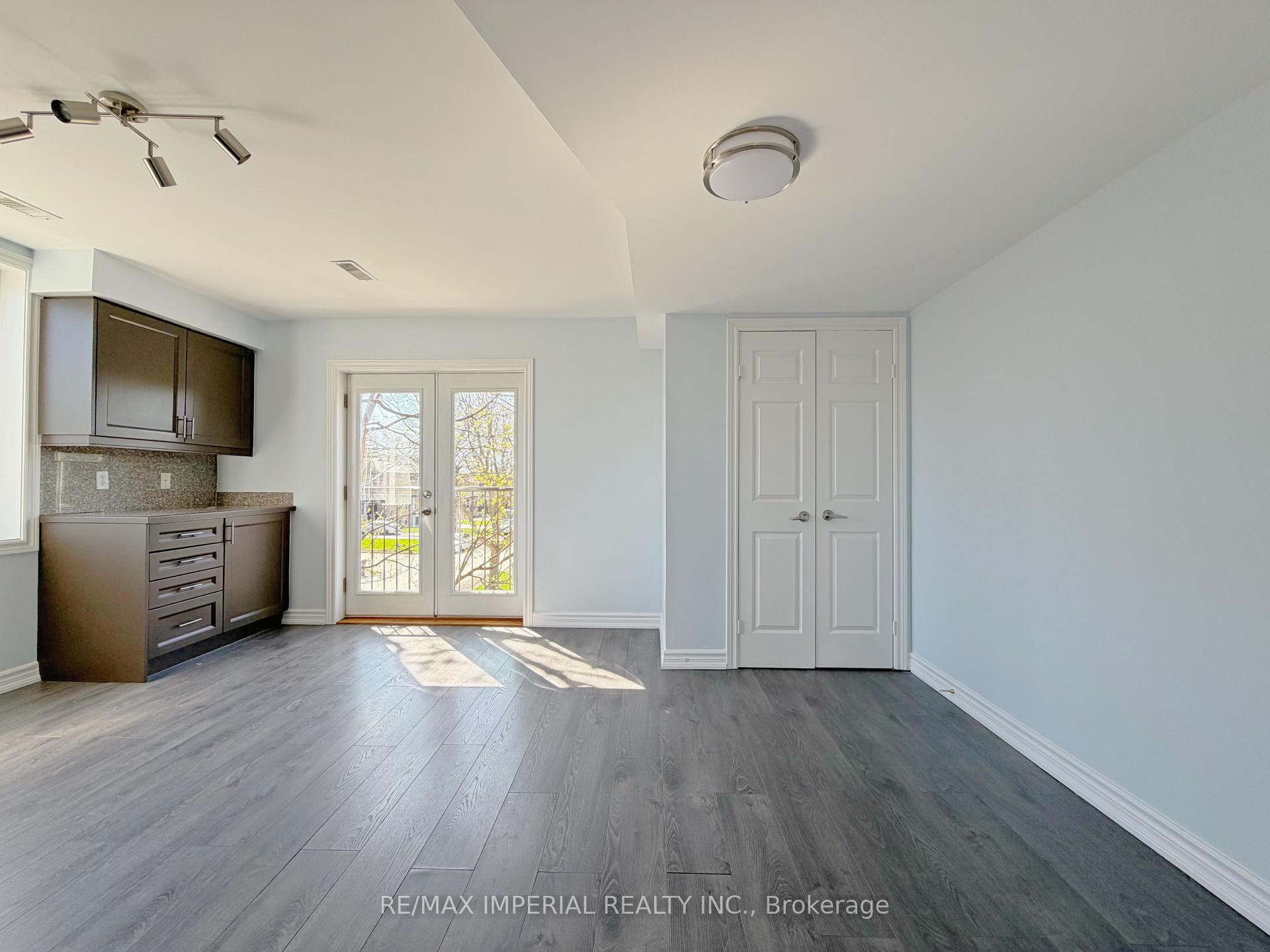 Photo 7 of 621A The Queensway, Etobicoke, Stonegate-Queensway — HOMEH