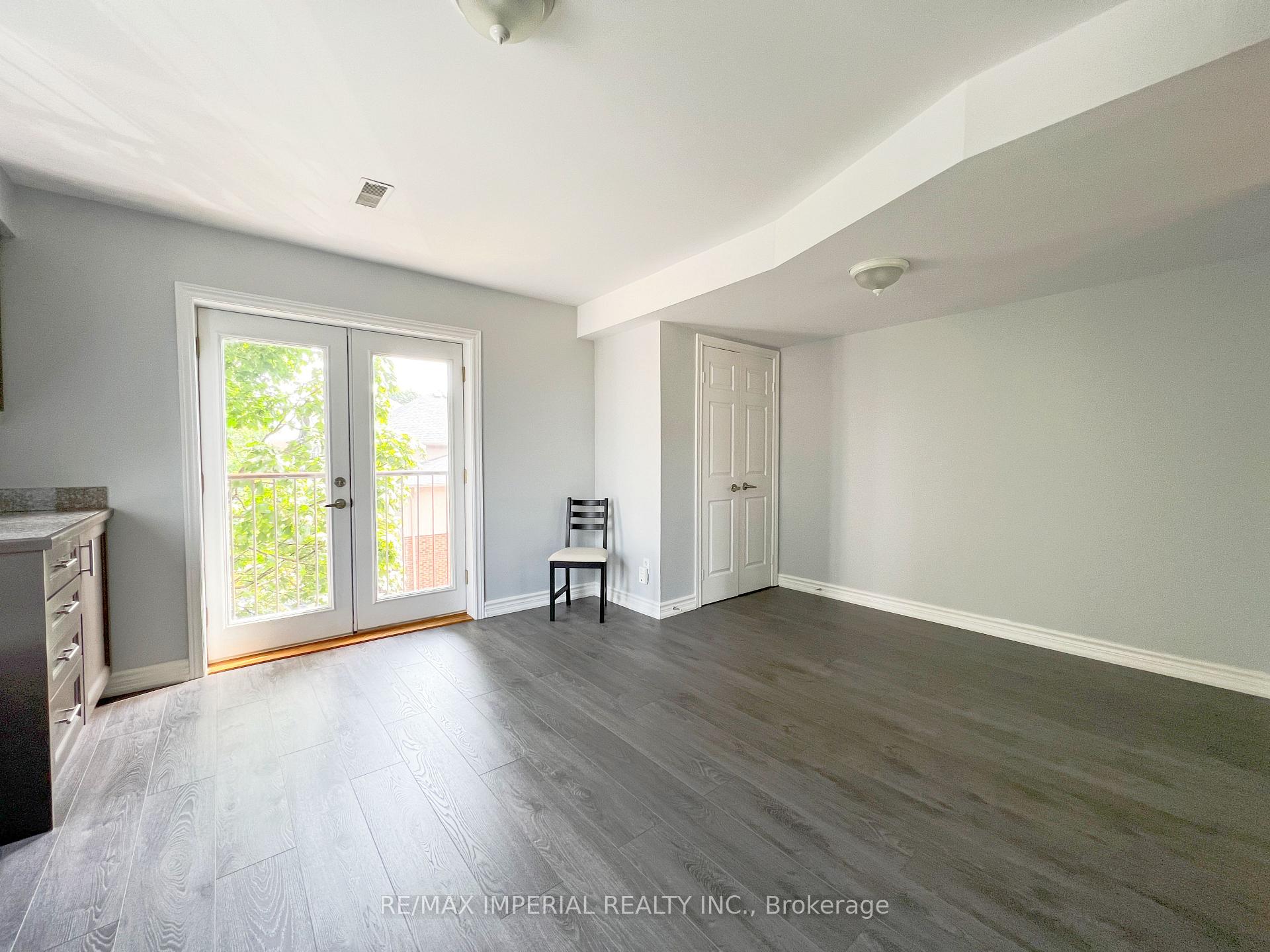 Photo 10 of 621A The Queensway, Etobicoke, Stonegate-Queensway — HOMEH
