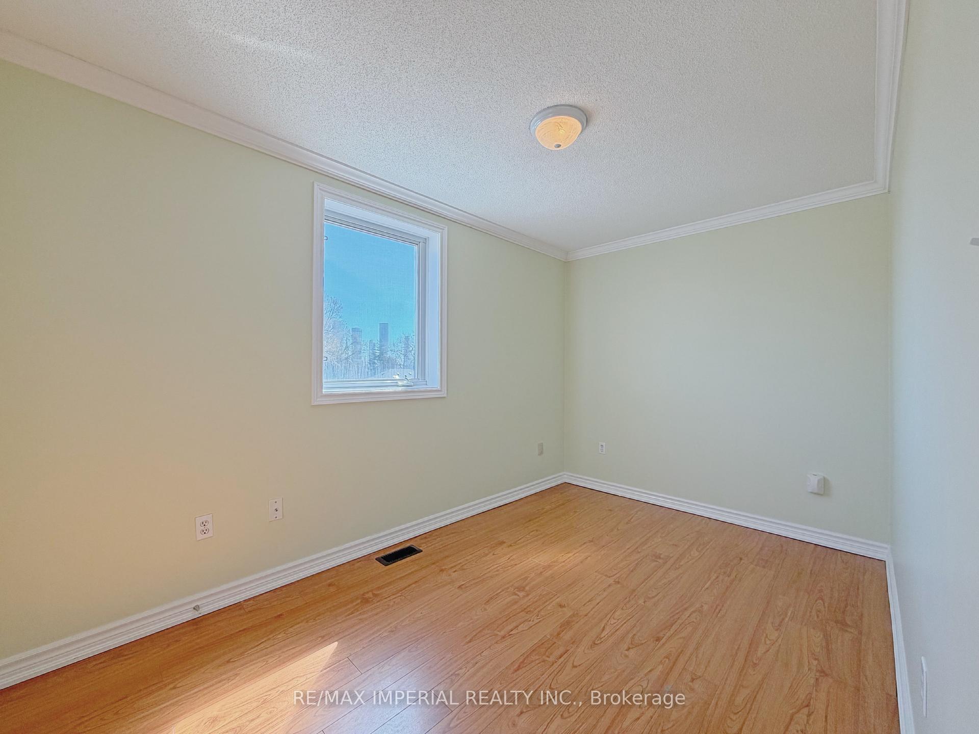 Photo 25 of 621A The Queensway, Etobicoke, Stonegate-Queensway — HOMEH