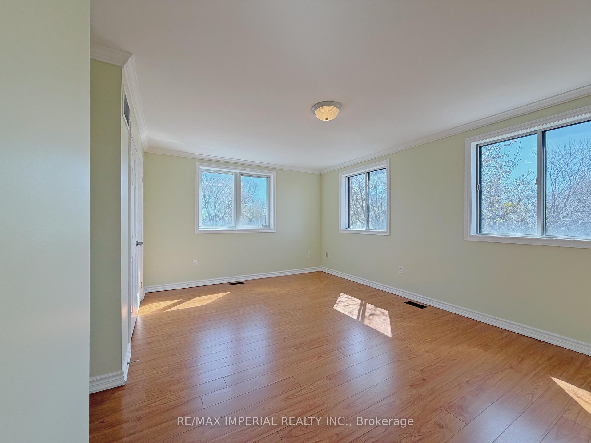 Photo 28 of 621A The Queensway, Etobicoke, Stonegate-Queensway — HOMEH