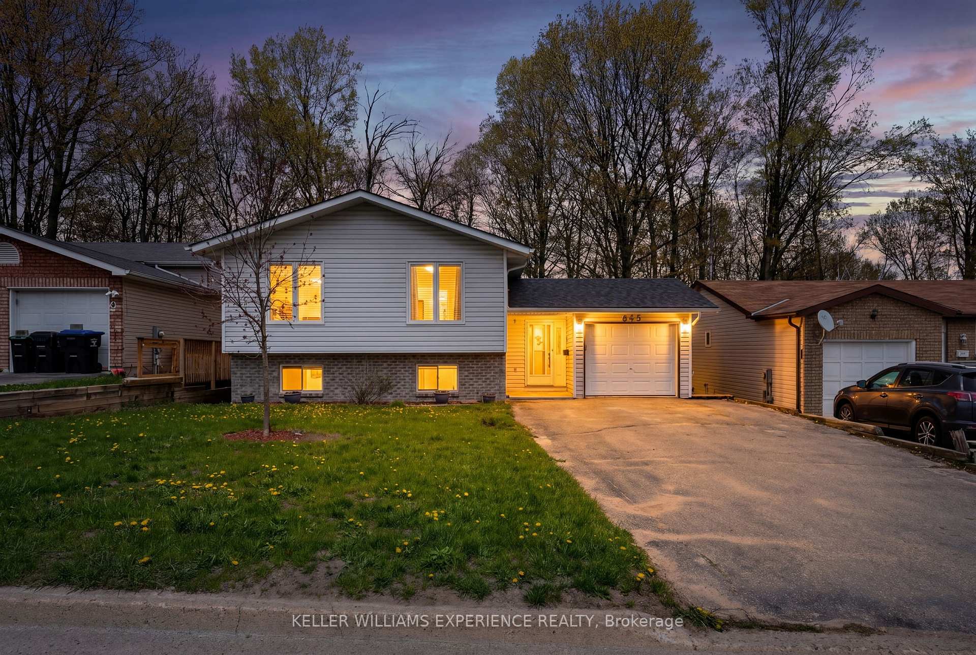 Photo 2 of 645 Bayview Drive, Midland — HOMEH