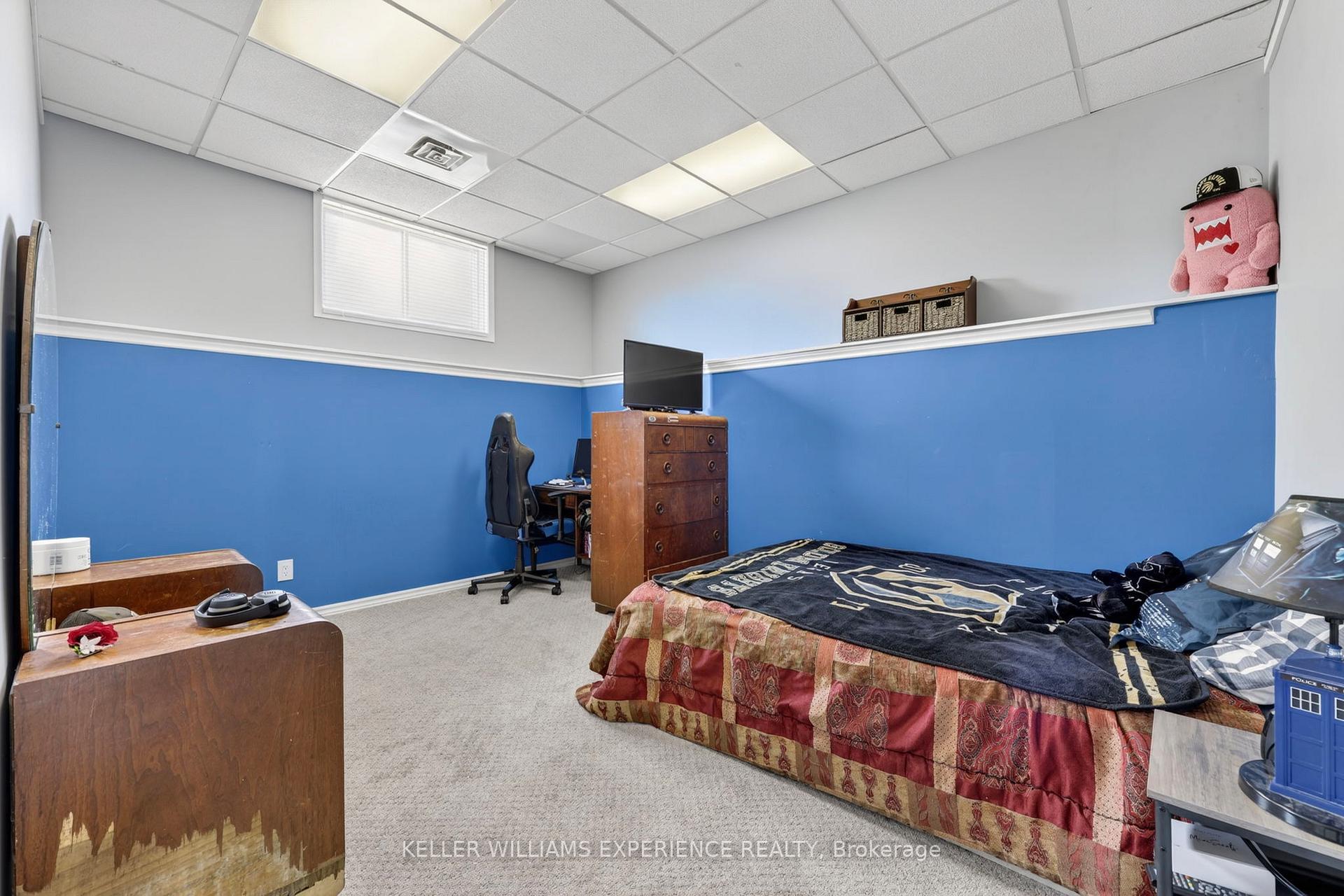 Photo 15 of 645 Bayview Drive, Midland — HOMEH