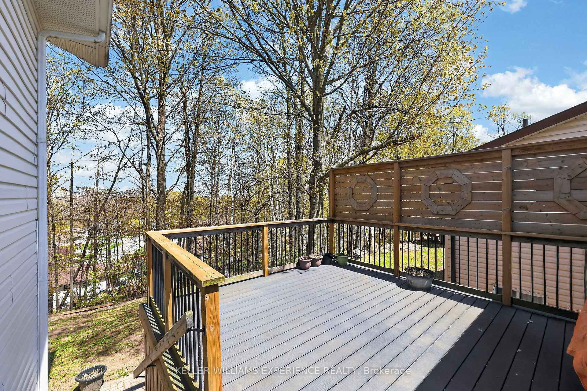 Photo 19 of 645 Bayview Drive, Midland — HOMEH