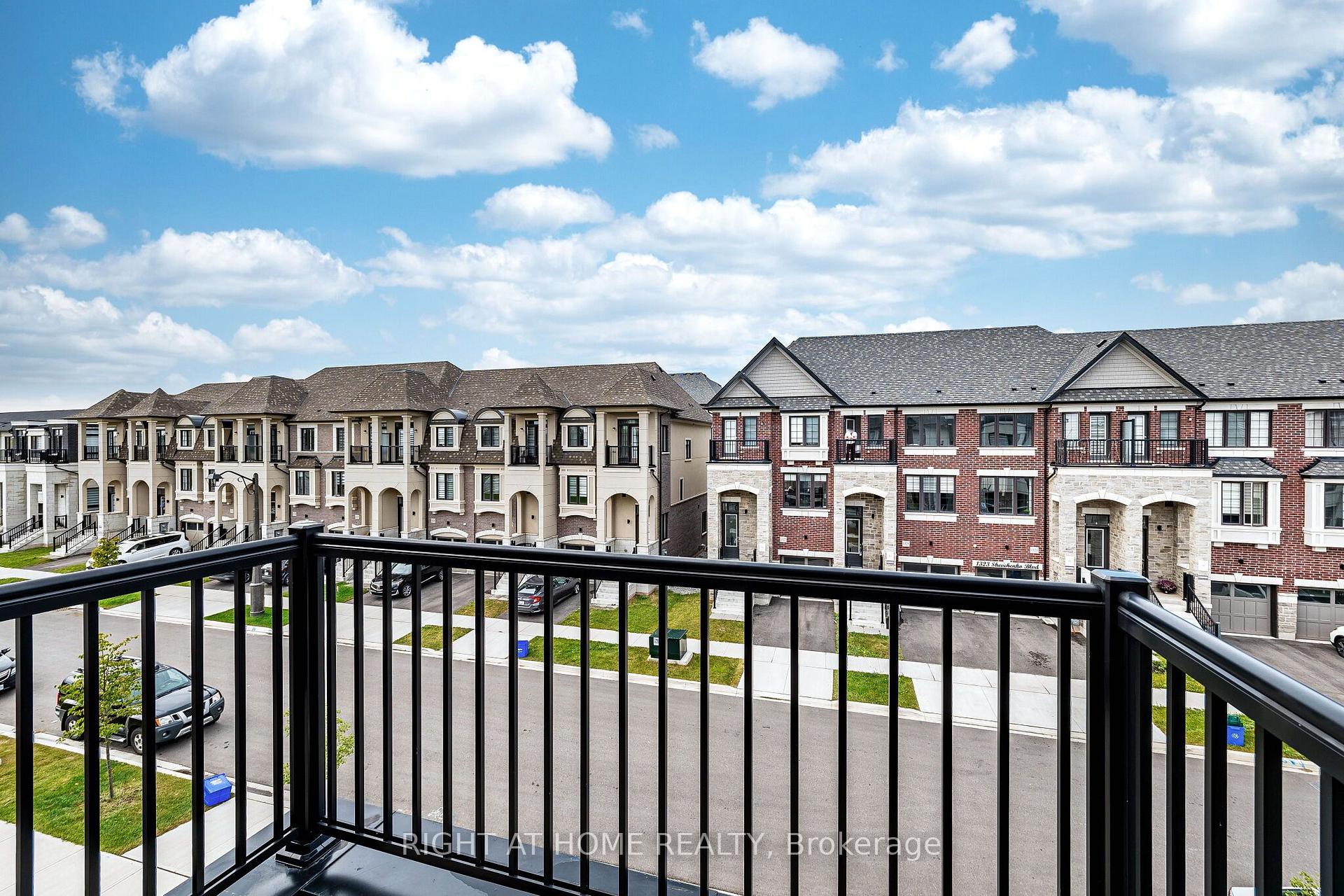 Photo 18 of 1330 Shevchenko Boulevard, Oakville, Northwest — HOMEH