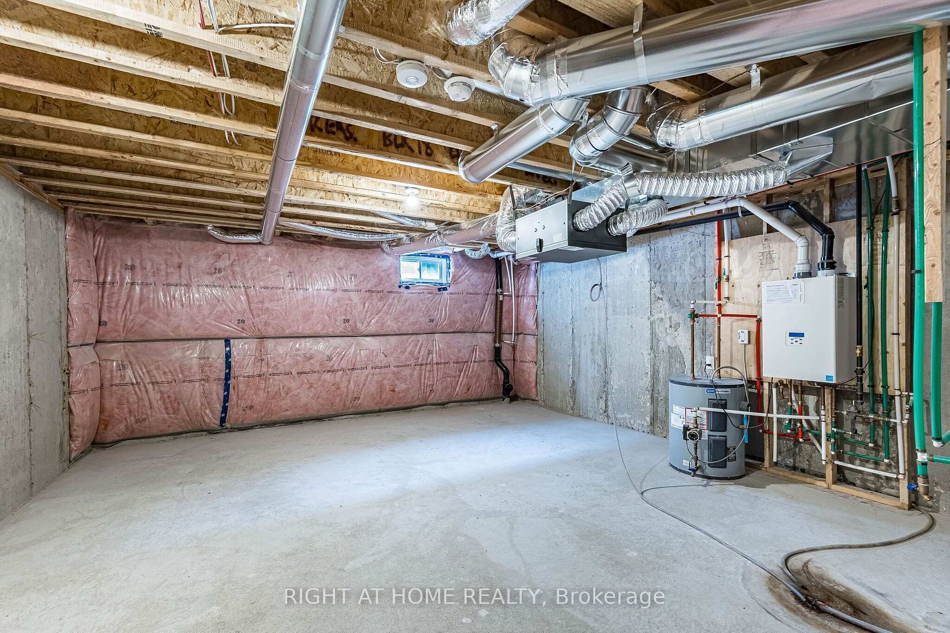 Photo 26 of 1330 Shevchenko Boulevard, Oakville, Northwest — HOMEH