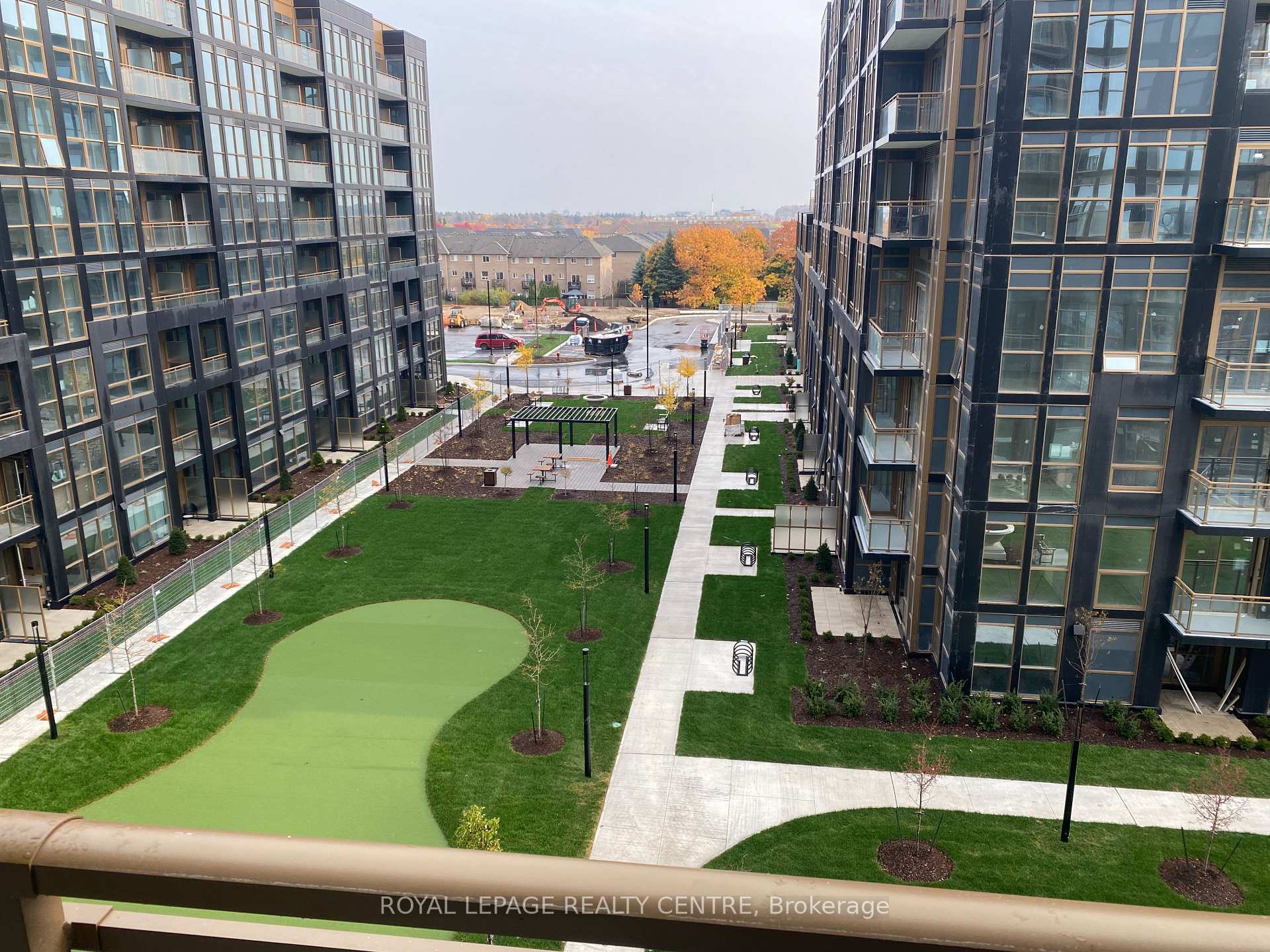Photo 2 of Unit 505, 2343 Khalsa Gate, Oakville, Westmount — HOMEH