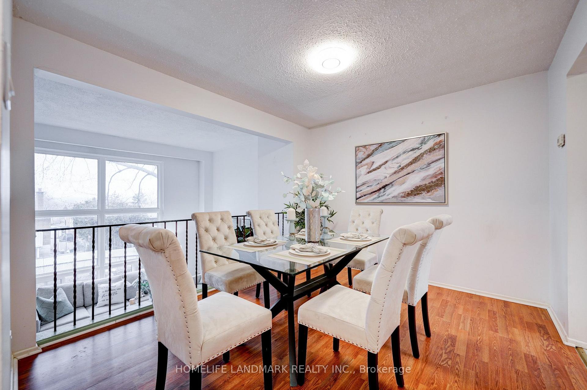 Photo 10 of 8 Rusty Crest Way, North York, Don Valley Village — HOMEH