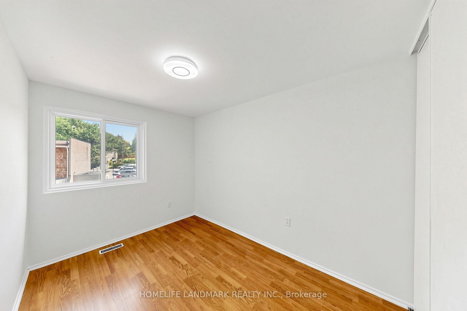 Photo 17 of 8 Rusty Crest Way, North York, Don Valley Village — HOMEH