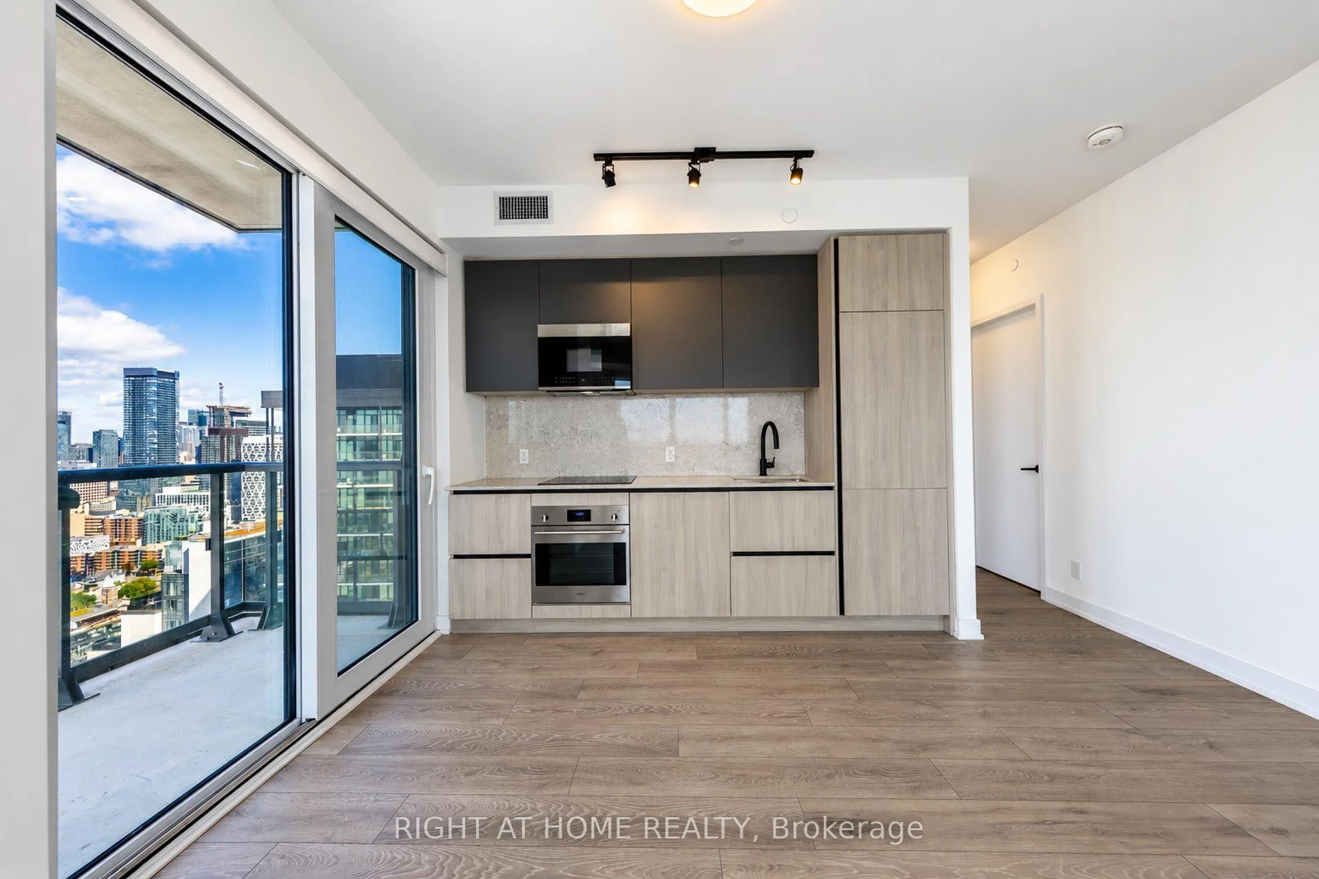 Photo 48 of Unit 4013, 108 Peter Street, Toronto, Waterfront Communities — HOMEH