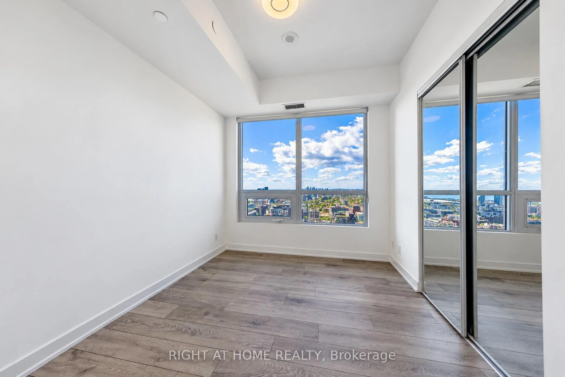 Photo 52 of Unit 4013, 108 Peter Street, Toronto, Waterfront Communities — HOMEH