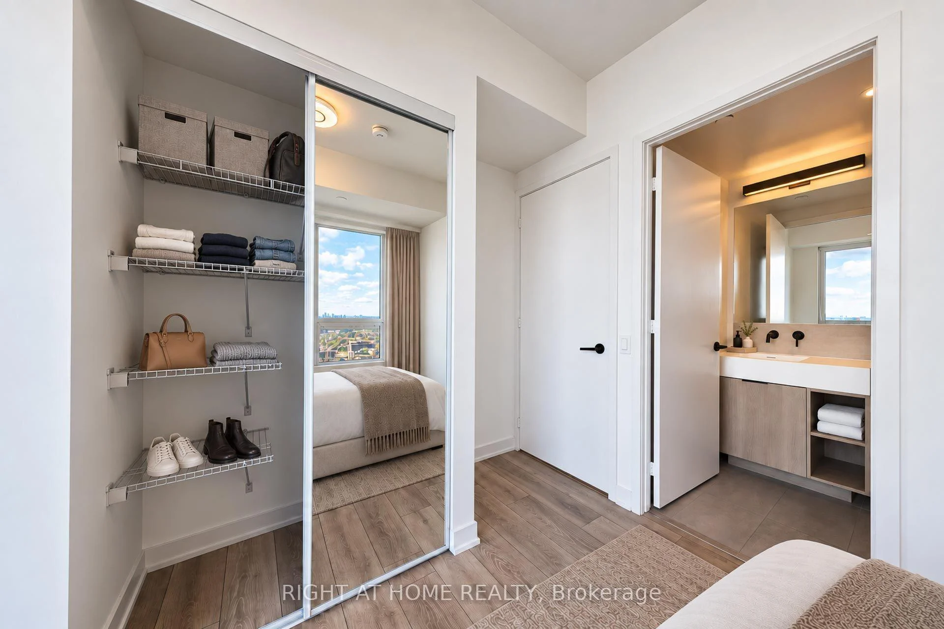 Photo 54 of Unit 4013, 108 Peter Street, Toronto, Waterfront Communities — HOMEH