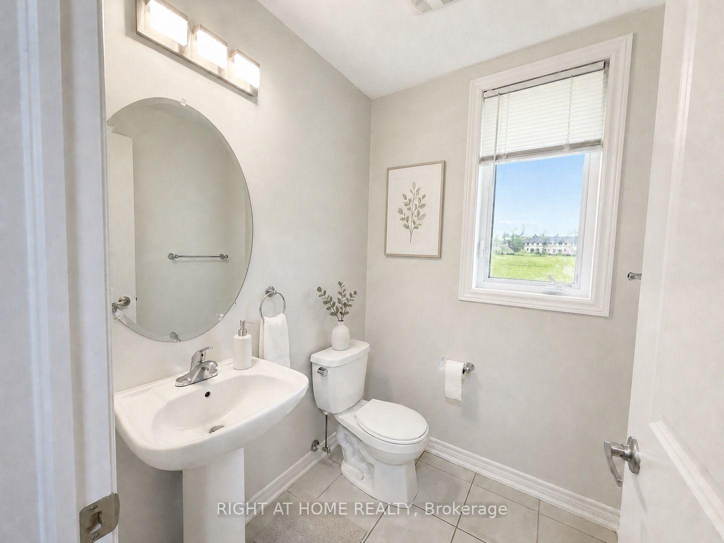 Photo 4 of 52 Heming Trail, Hamilton, Ancaster — HOMEH