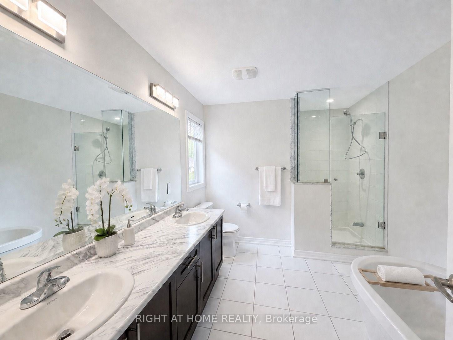 Photo 11 of 52 Heming Trail, Hamilton, Ancaster — HOMEH