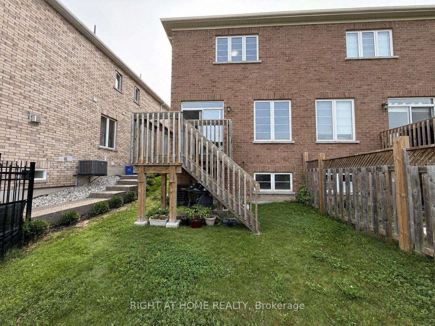Photo 21 of 52 Heming Trail, Hamilton, Ancaster — HOMEH