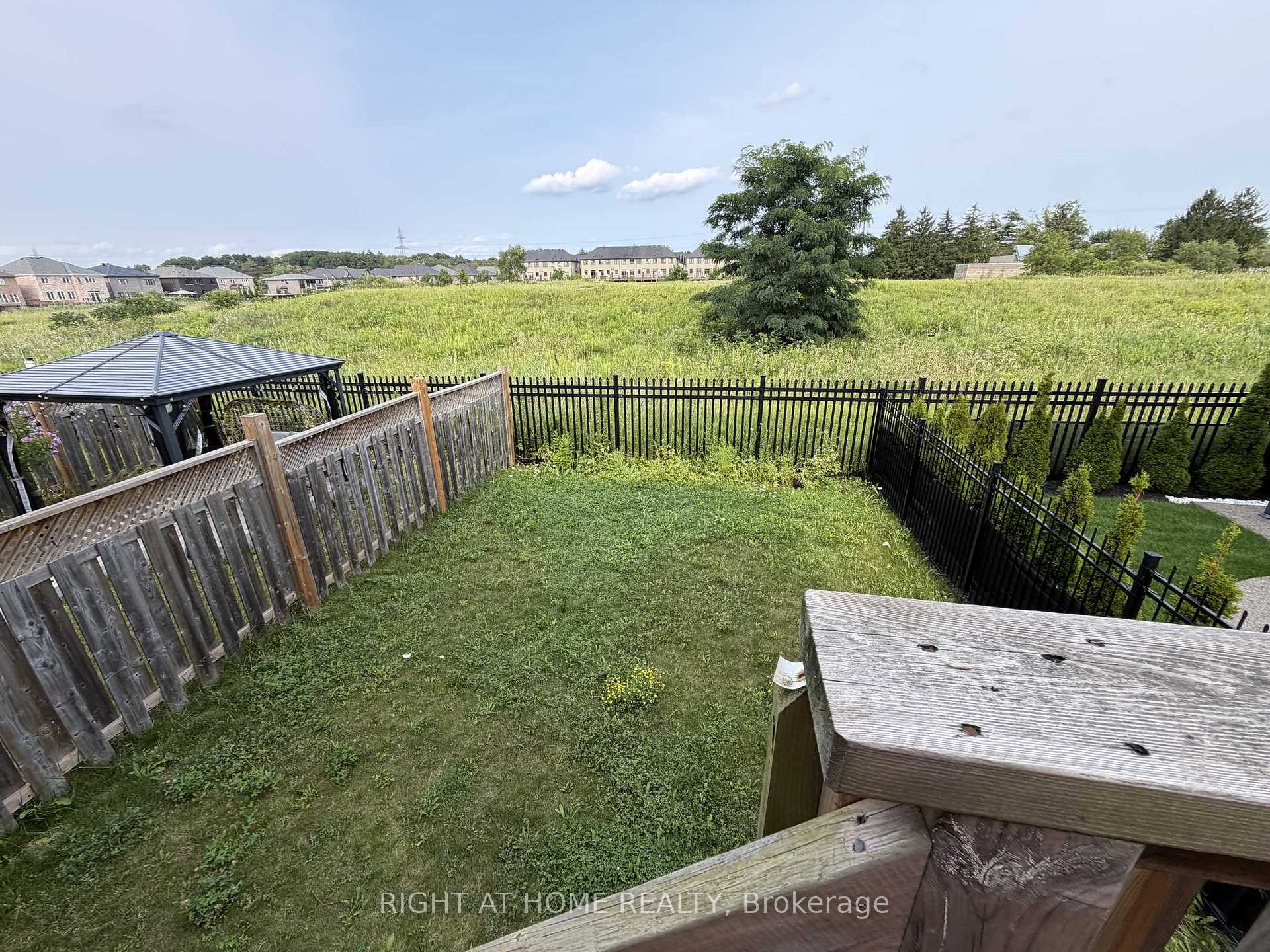 Photo 22 of 52 Heming Trail, Hamilton, Ancaster — HOMEH