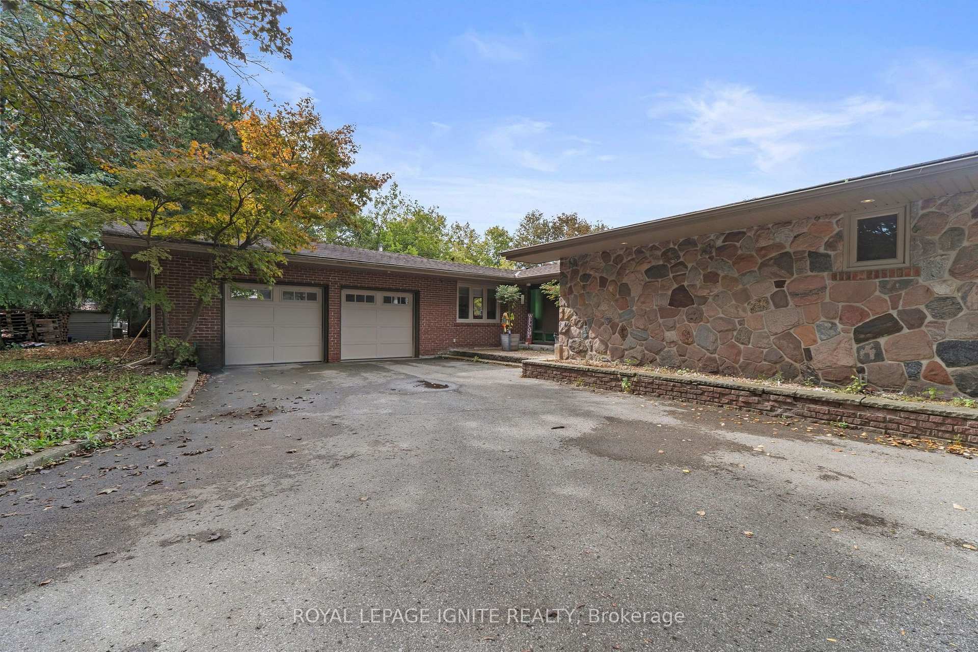 Photo 4 of 8 Ridgevale Drive, Markham, Box Grove — HOMEH