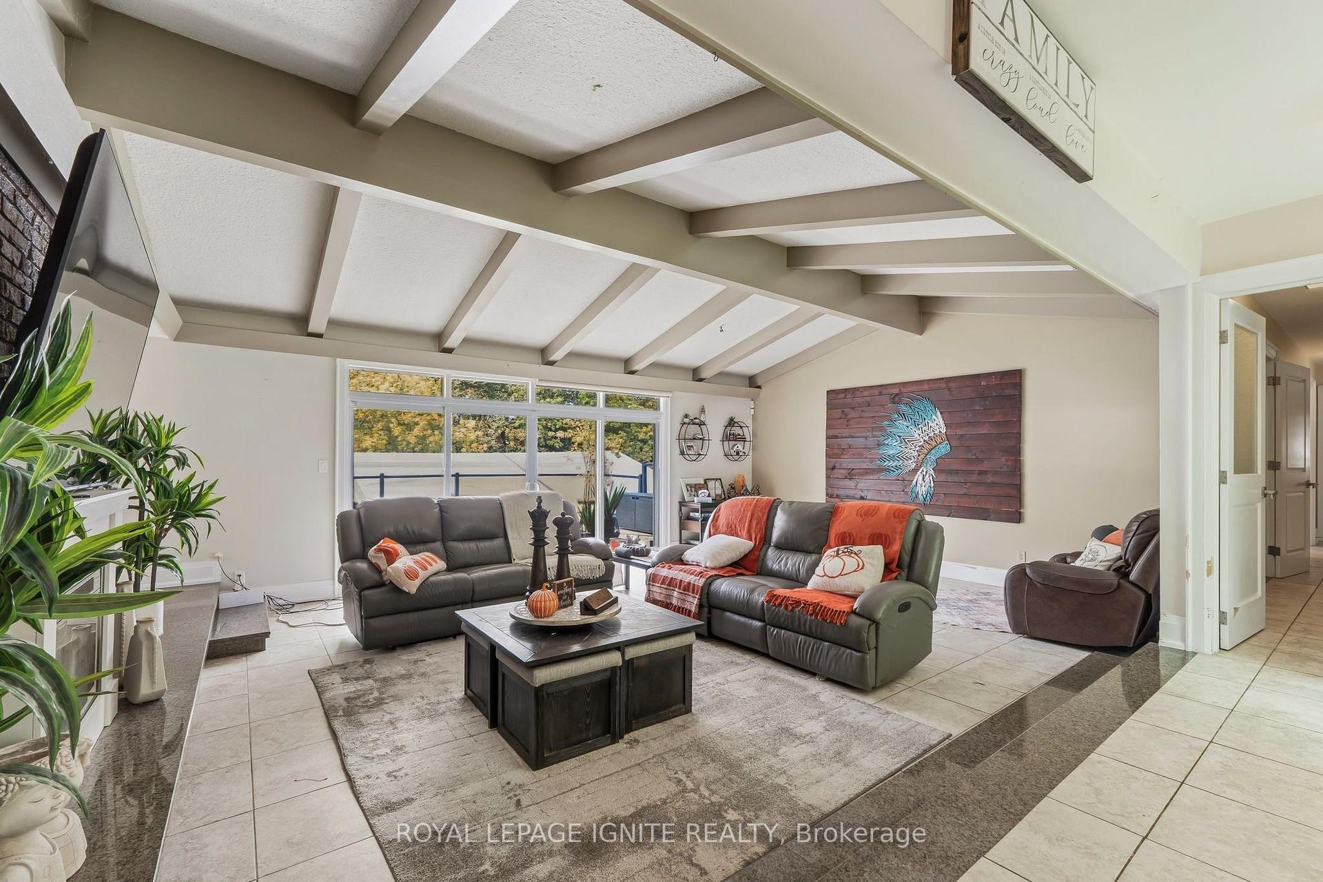 Photo 8 of 8 Ridgevale Drive, Markham, Box Grove — HOMEH