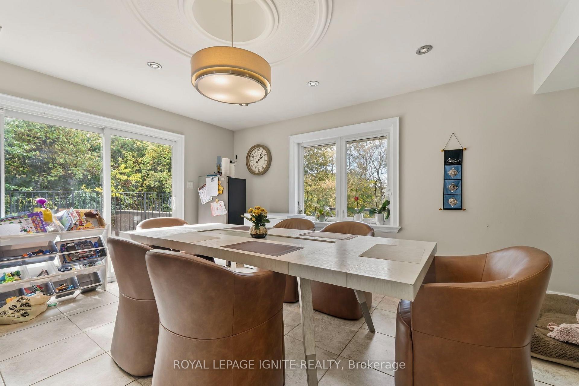 Photo 10 of 8 Ridgevale Drive, Markham, Box Grove — HOMEH