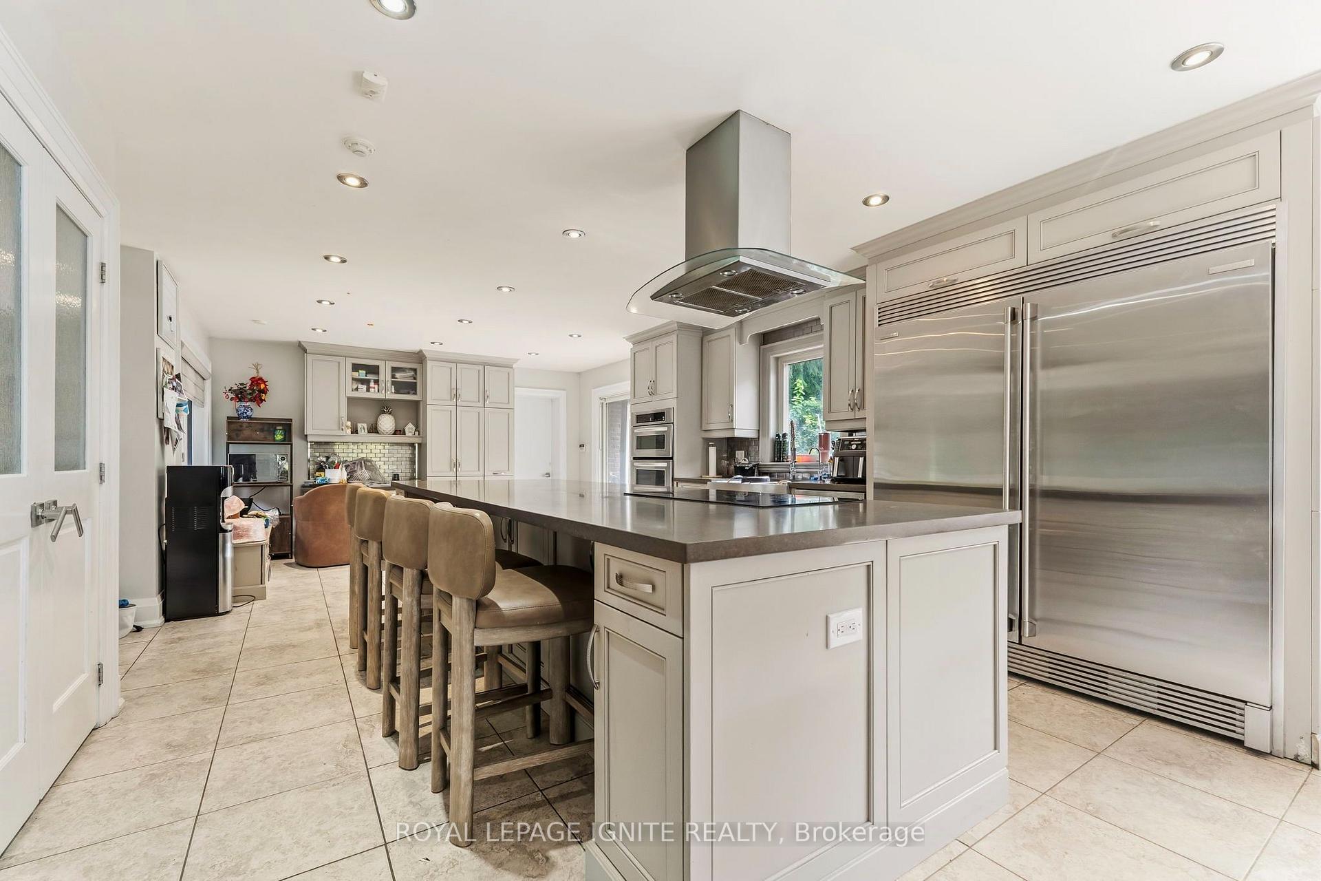 Photo 11 of 8 Ridgevale Drive, Markham, Box Grove — HOMEH
