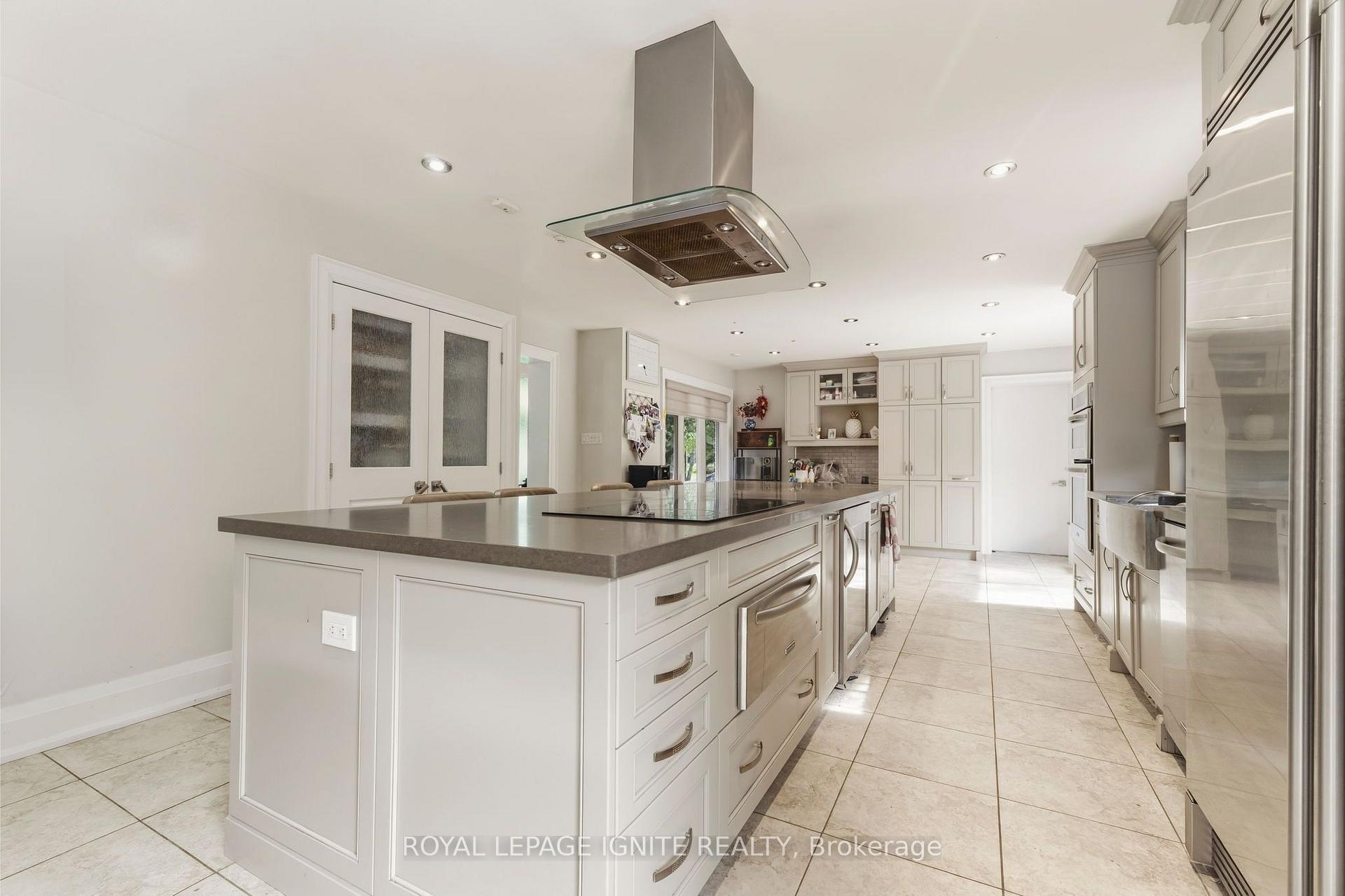 Photo 12 of 8 Ridgevale Drive, Markham, Box Grove — HOMEH
