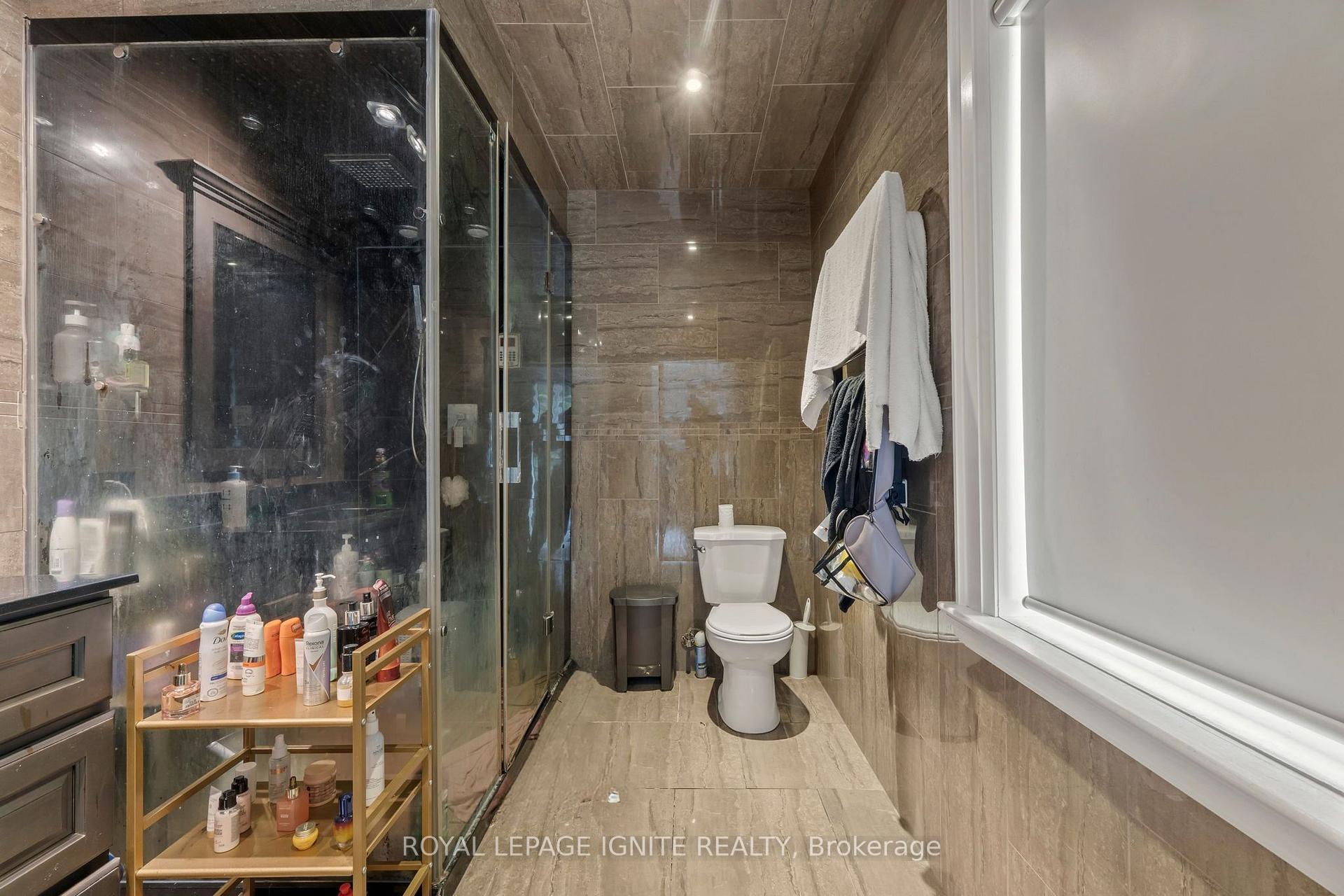 Photo 15 of 8 Ridgevale Drive, Markham, Box Grove — HOMEH